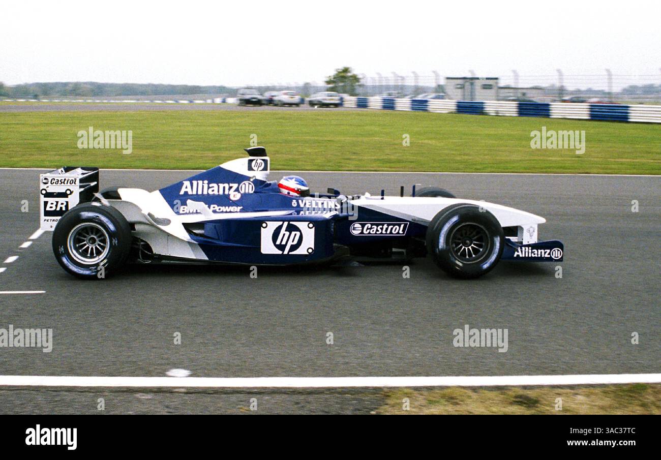 bmw q8.r williams f1 team 2002 model