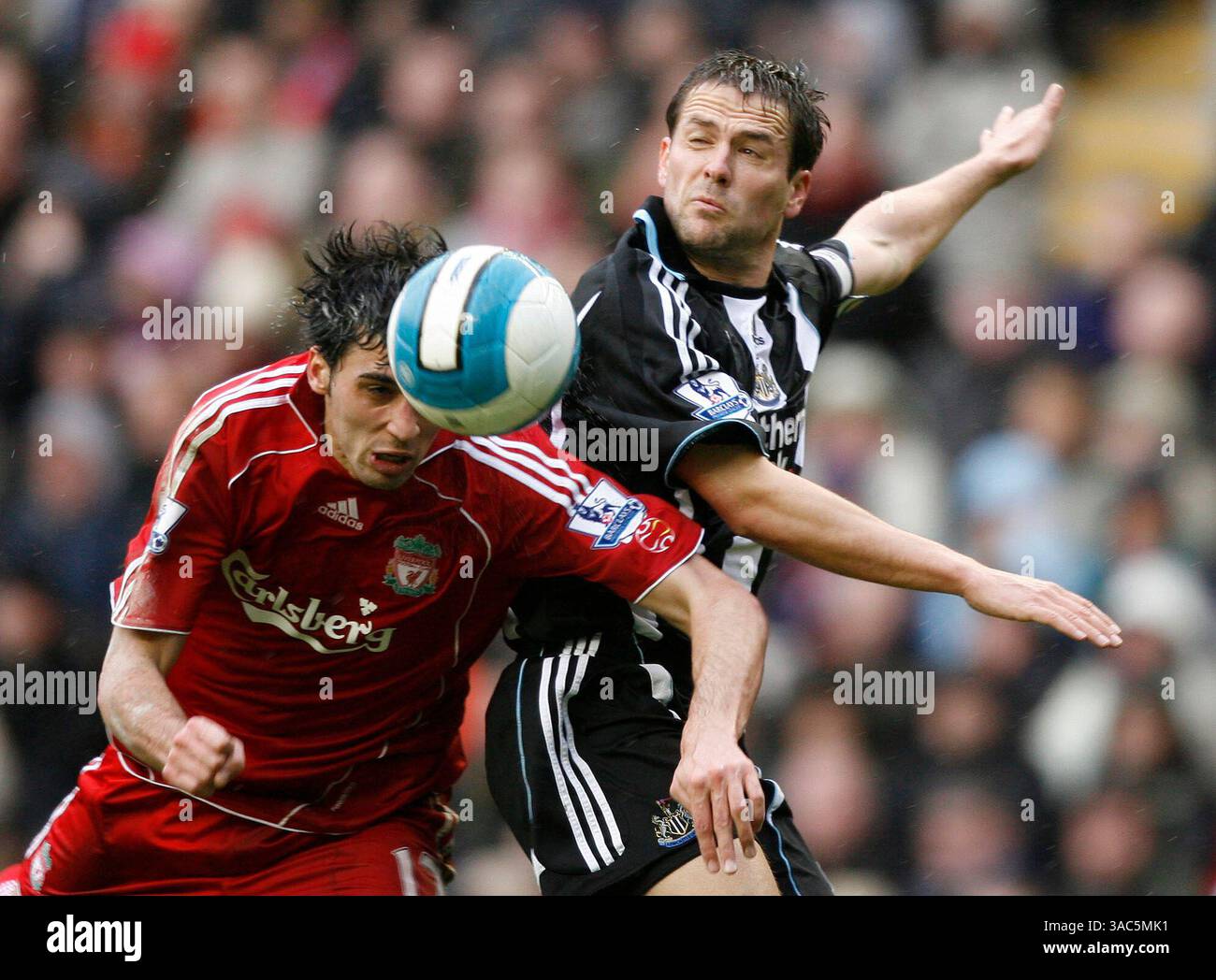Mar 08, 2008 - Liverpool, England, United Kingdom - Newcastle United's MICHAEL OWEN challenges Liverpool's ALVARO ARBELOA during the Barclays Premiership match between Liverpool and Newcastle at Anfield, in Liverpool, England. (Credit Image: © Simon Bellis/Cal Sport Media/ZUMA Press) Stock Photo
