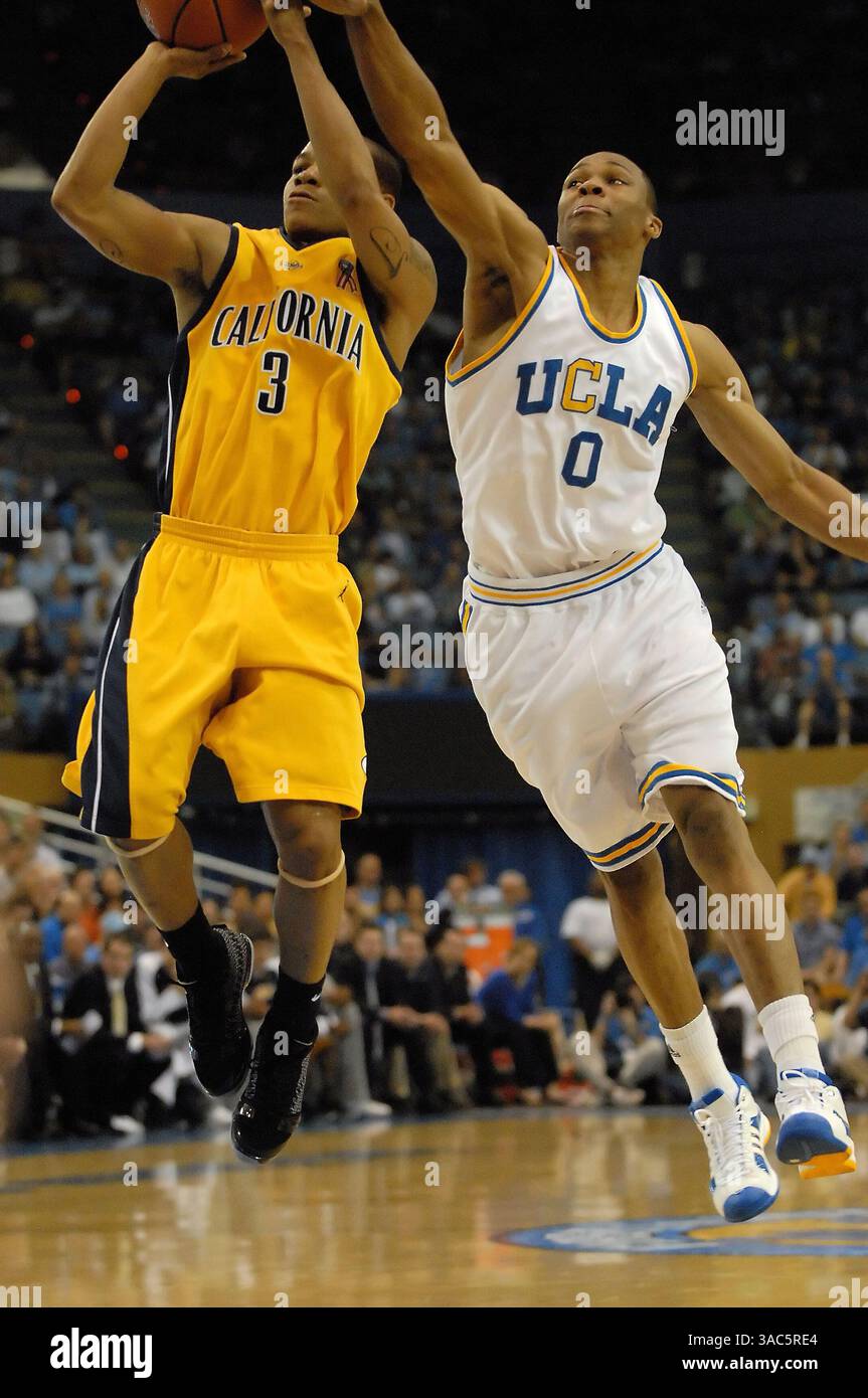 Russell westbrook block hi-res stock photography and images - Alamy, image size:863x1390