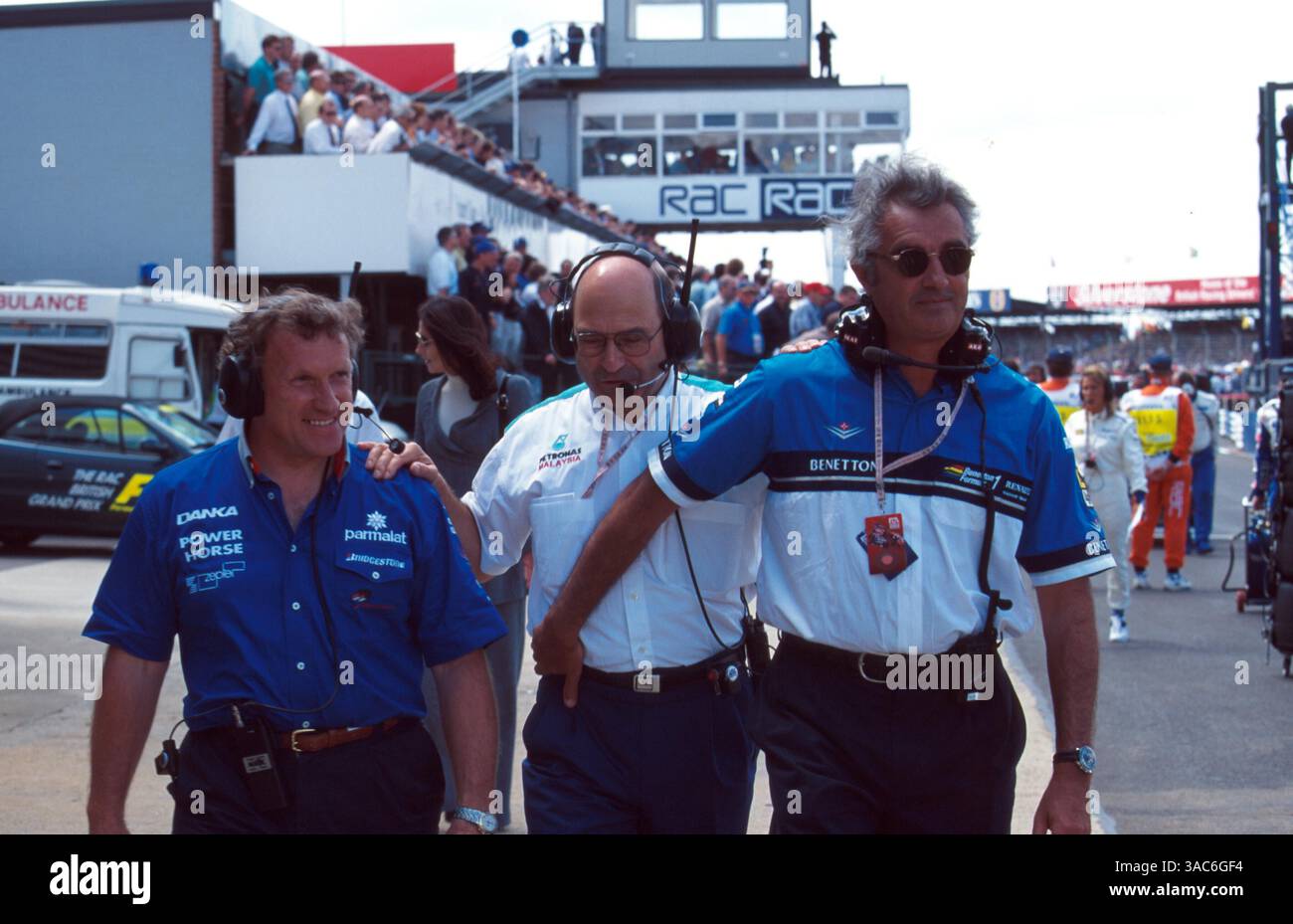 Photo F1 1997 - Flavio Briatore, Benetton, Jean Todt Et Charlie Whiting