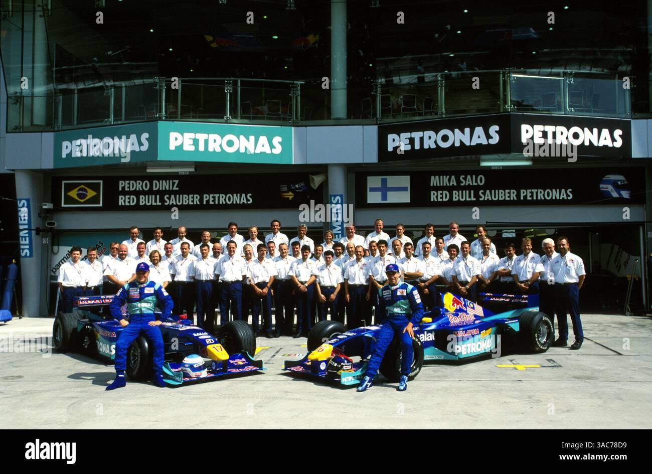 Red bull sauber petronas hi-res stock photography and images Red bull sauber petronas hi-res stock photography and images
