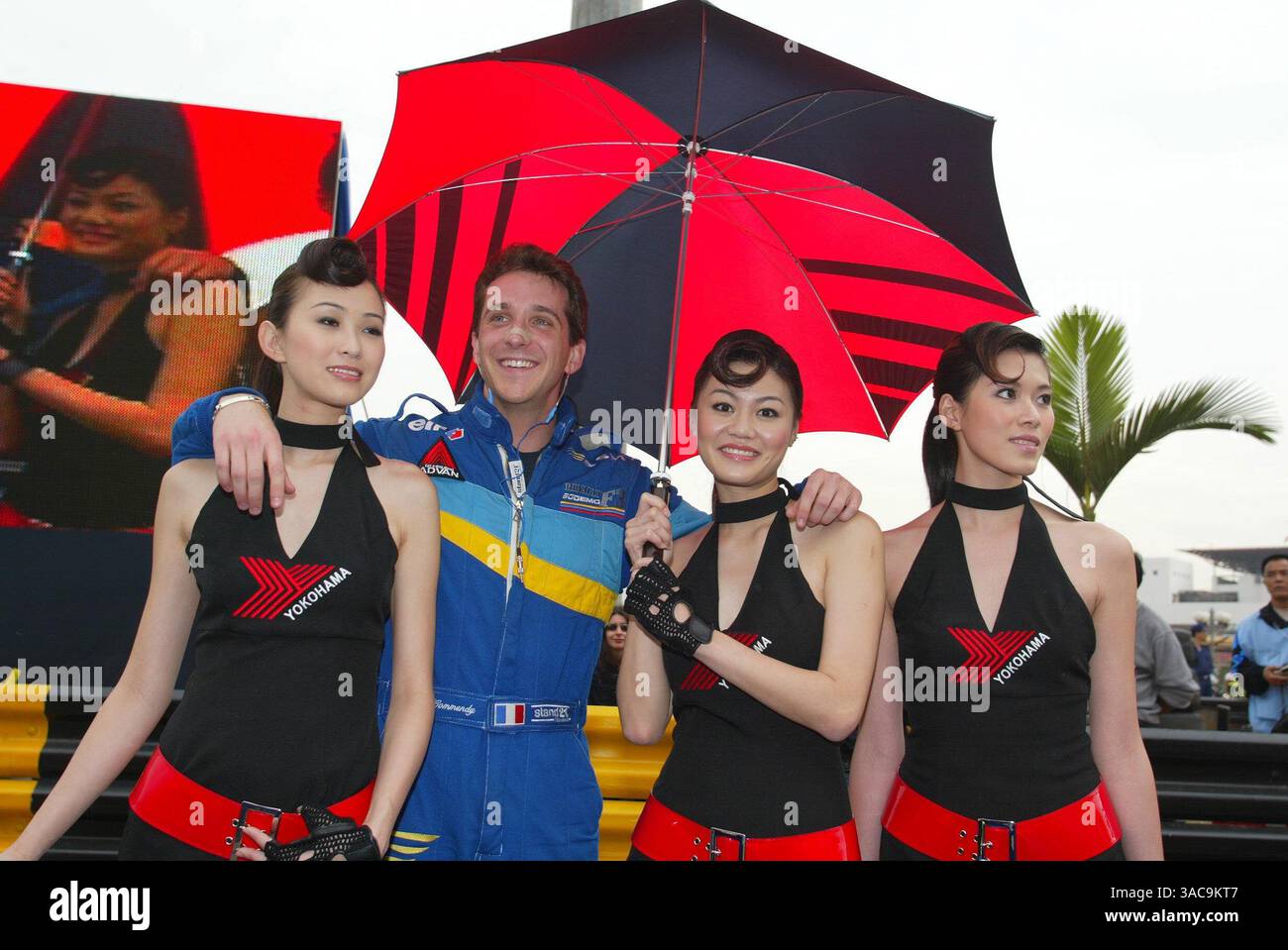 Macau grand prix girls macau hi-res stock photography and images