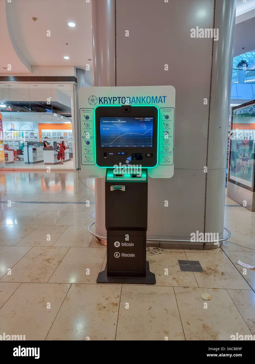 Crypto machine smartphone stock photos and images - Alamy