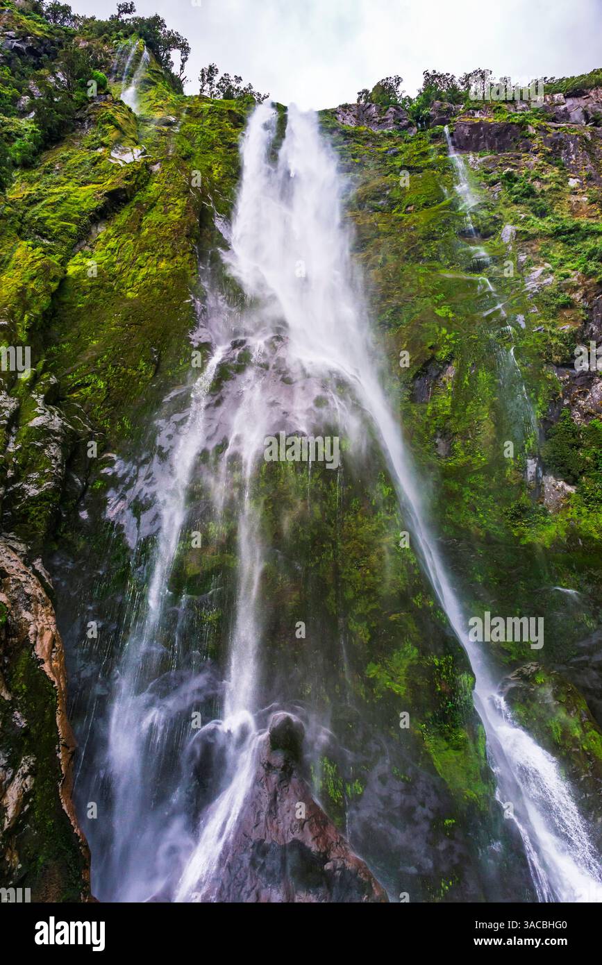 Stirling falls new zealand hi-res stock photography and images - Alamy