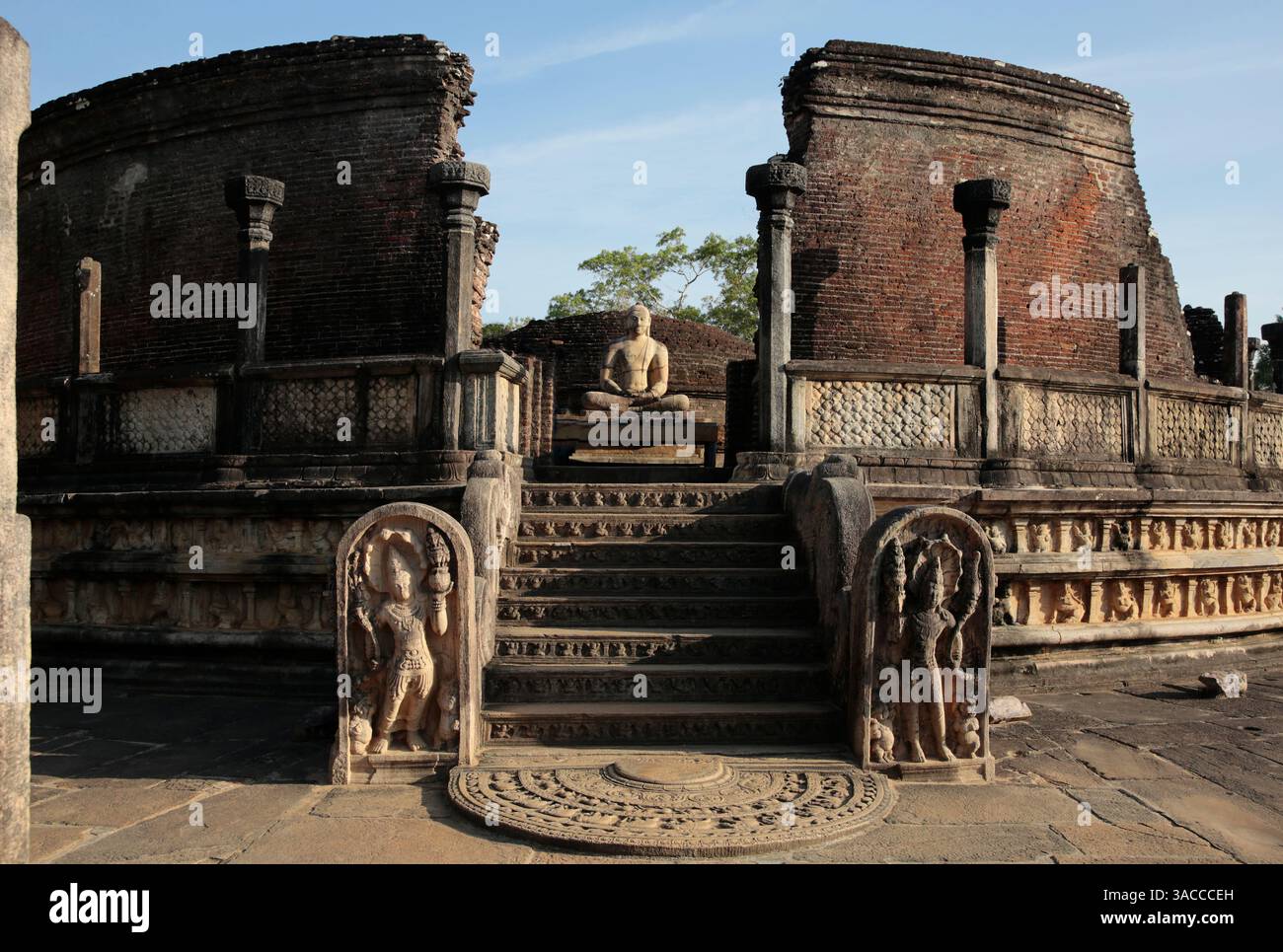 Sri Lanka. Polonnaruwa Vatadage. Buddisht stupa (12th century). Stock Photo
