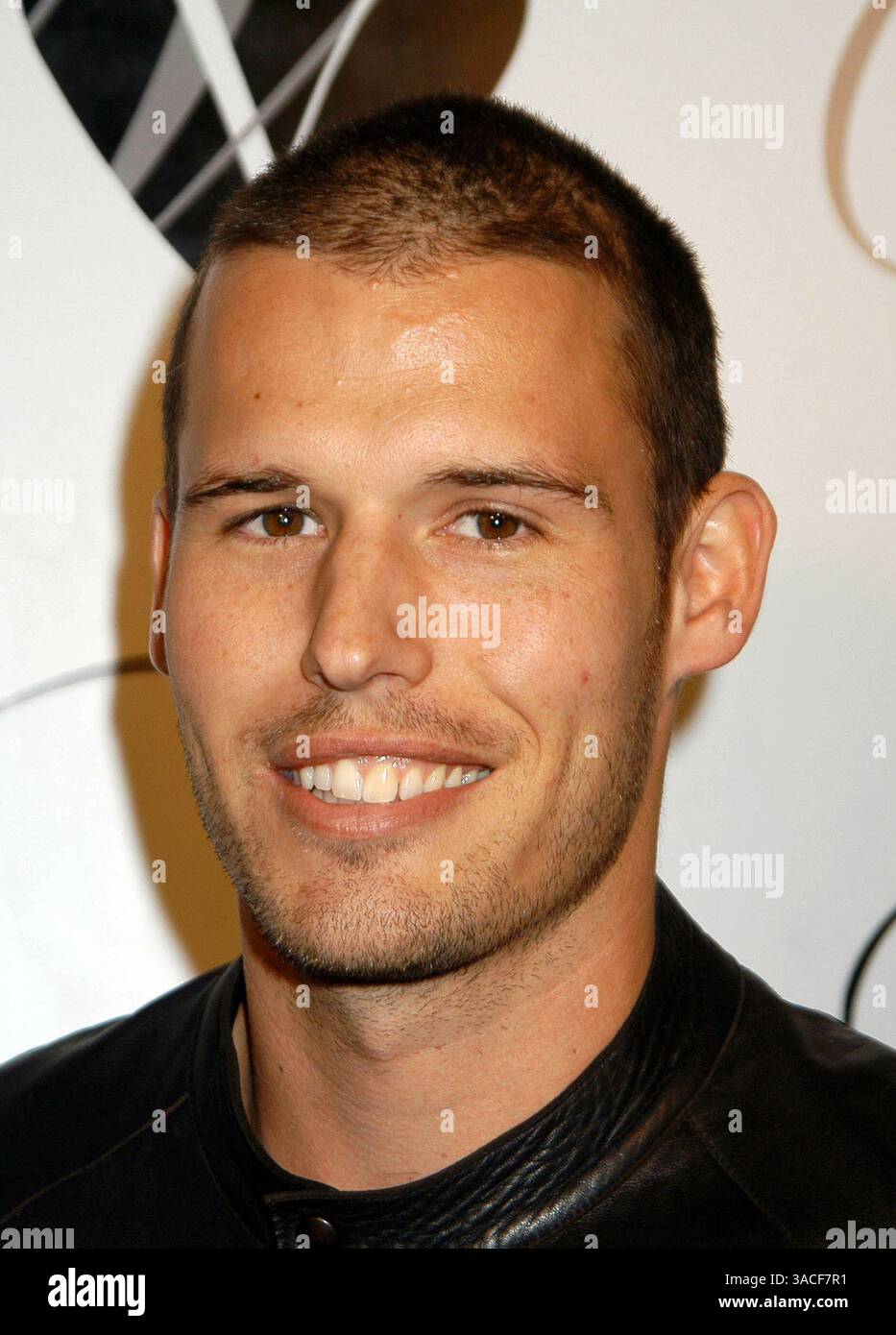 Salesman, image size:933x1390