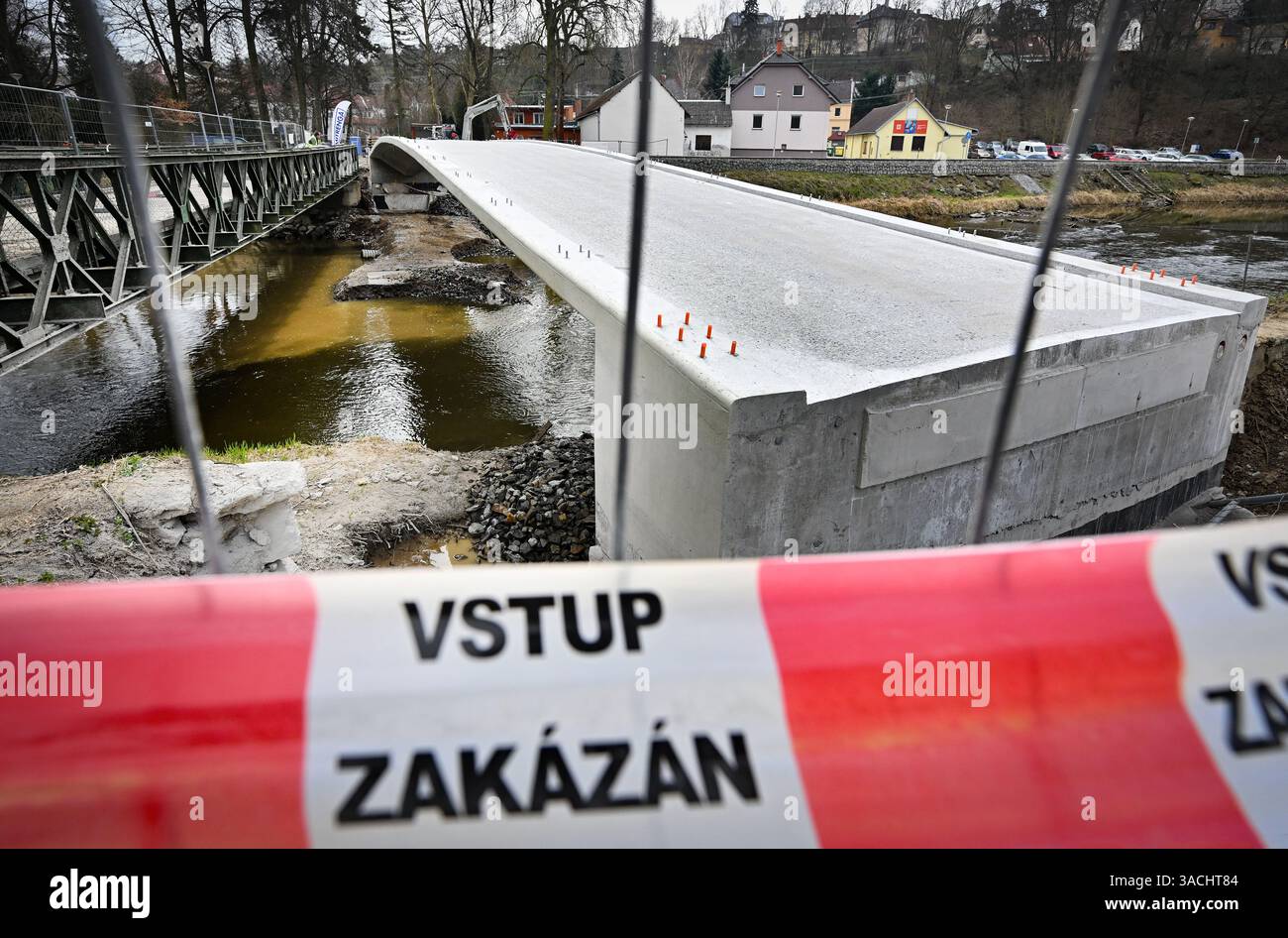 A construction company is finishing the construction of a new ...