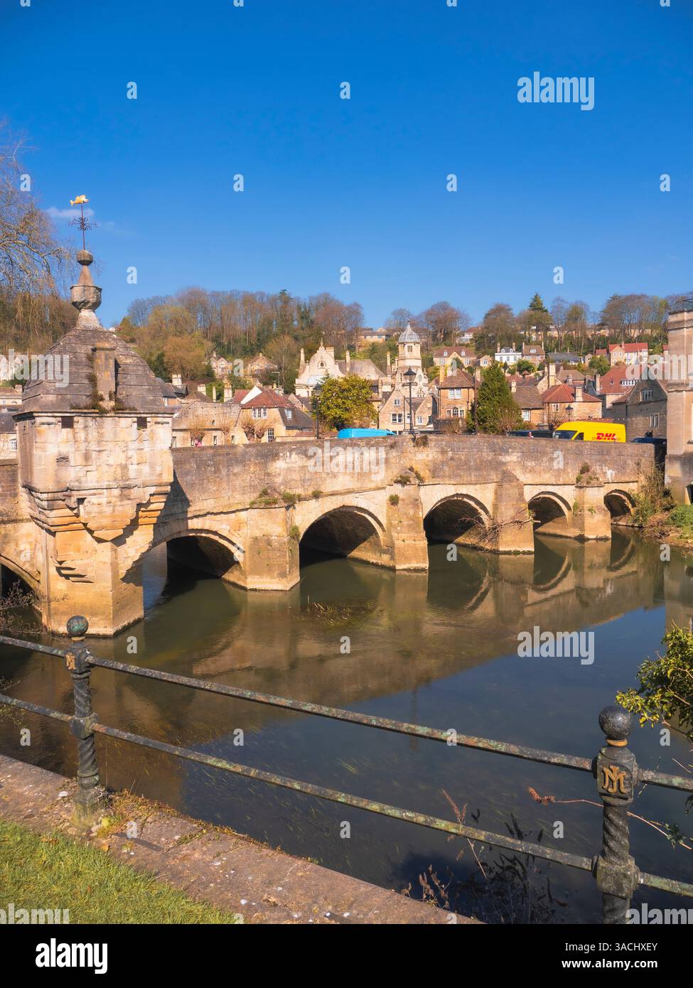 Town Bridge and Lock up, River Avon, Bradford-on-Avon, Wiltshire, England, UK, GB. Stock Photo