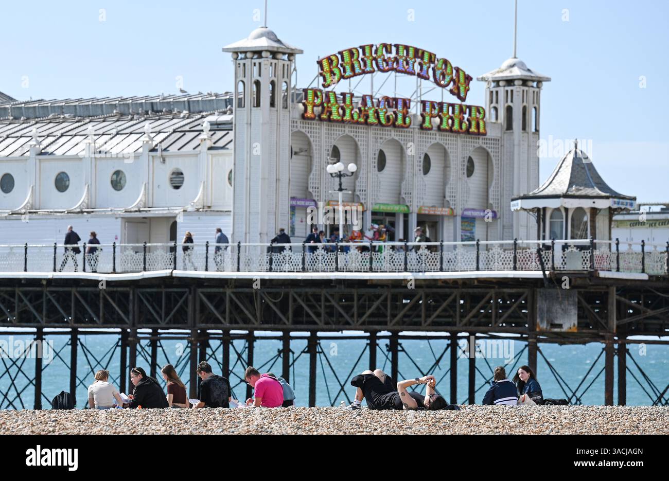 Brighton spring sunshine 2025 hi-res stock photography and images - Alamy