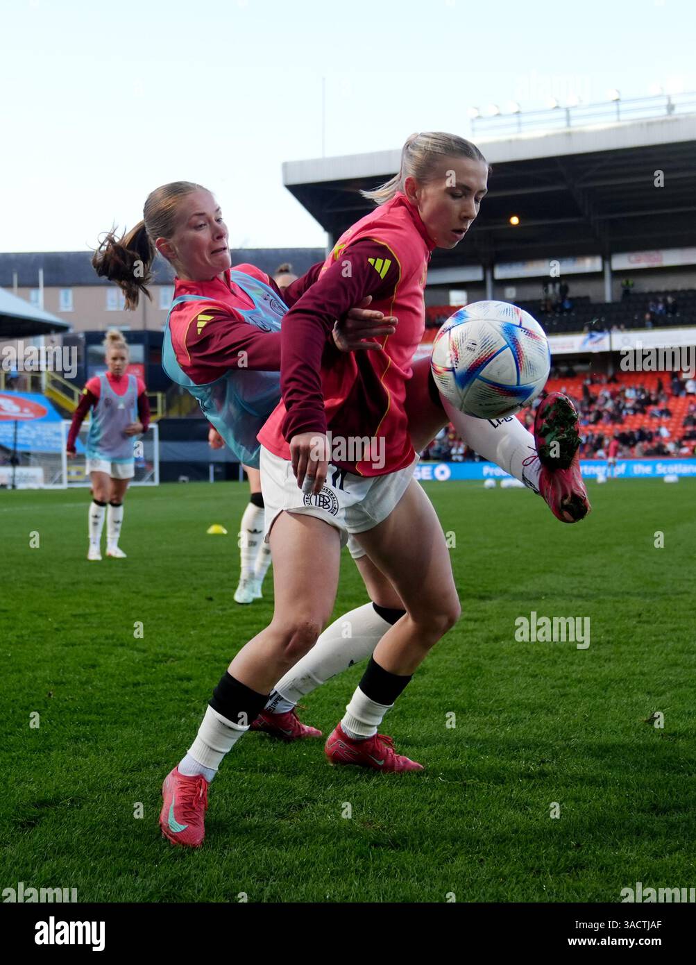 Germany Senb Germany's Sjoeke Nusken (left) and Elisa Senb during the warm up before ...