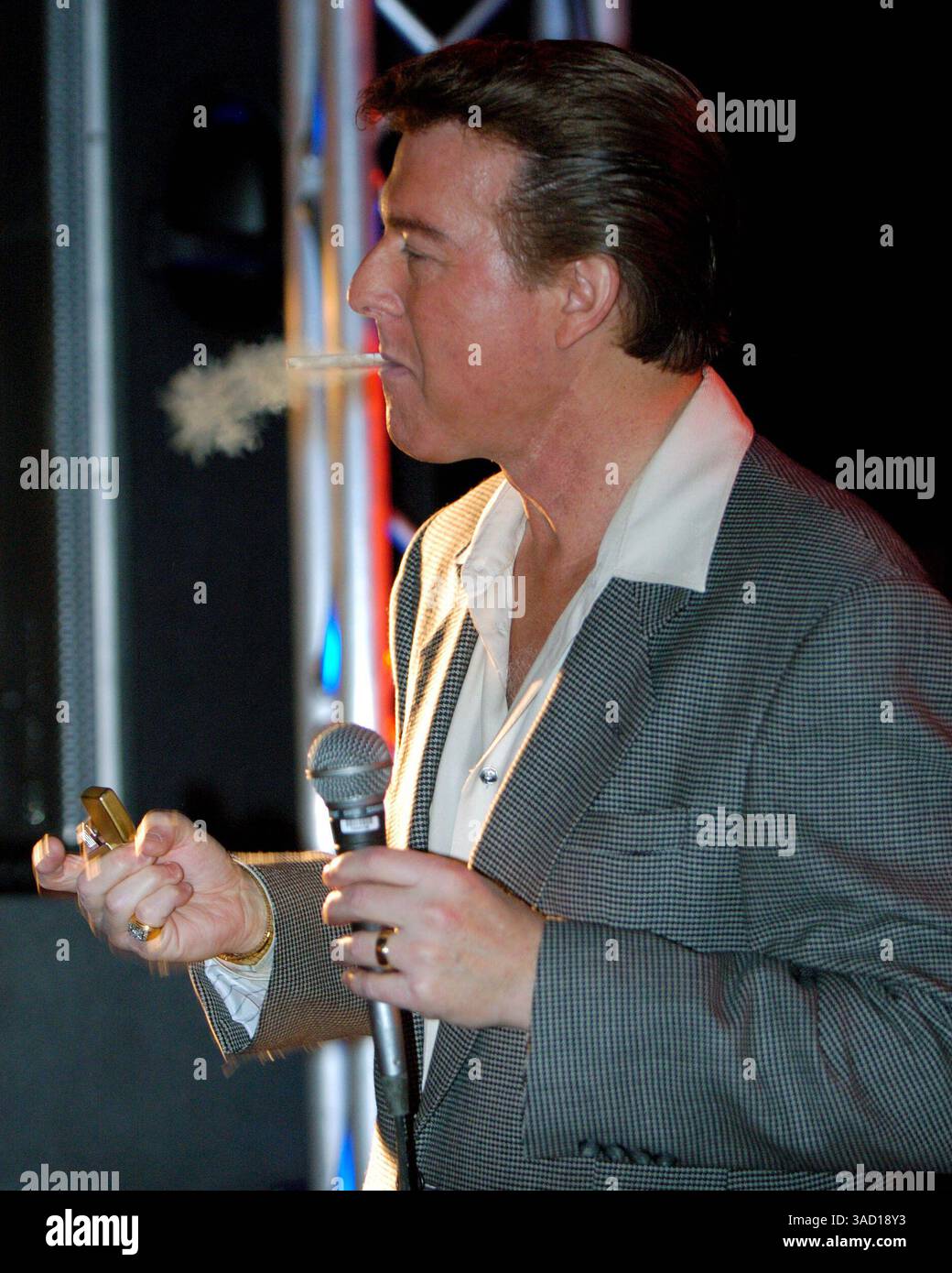 Dean martin impersonator hi-res stock photography and images
