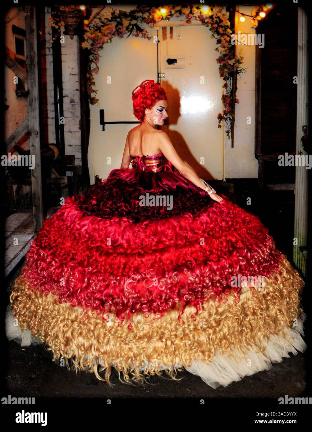 Big fat gypsy wedding dress hi-res stock photography and images - Alamy Big fat gypsy wedding dress hi-res stock photography and images - Alamy