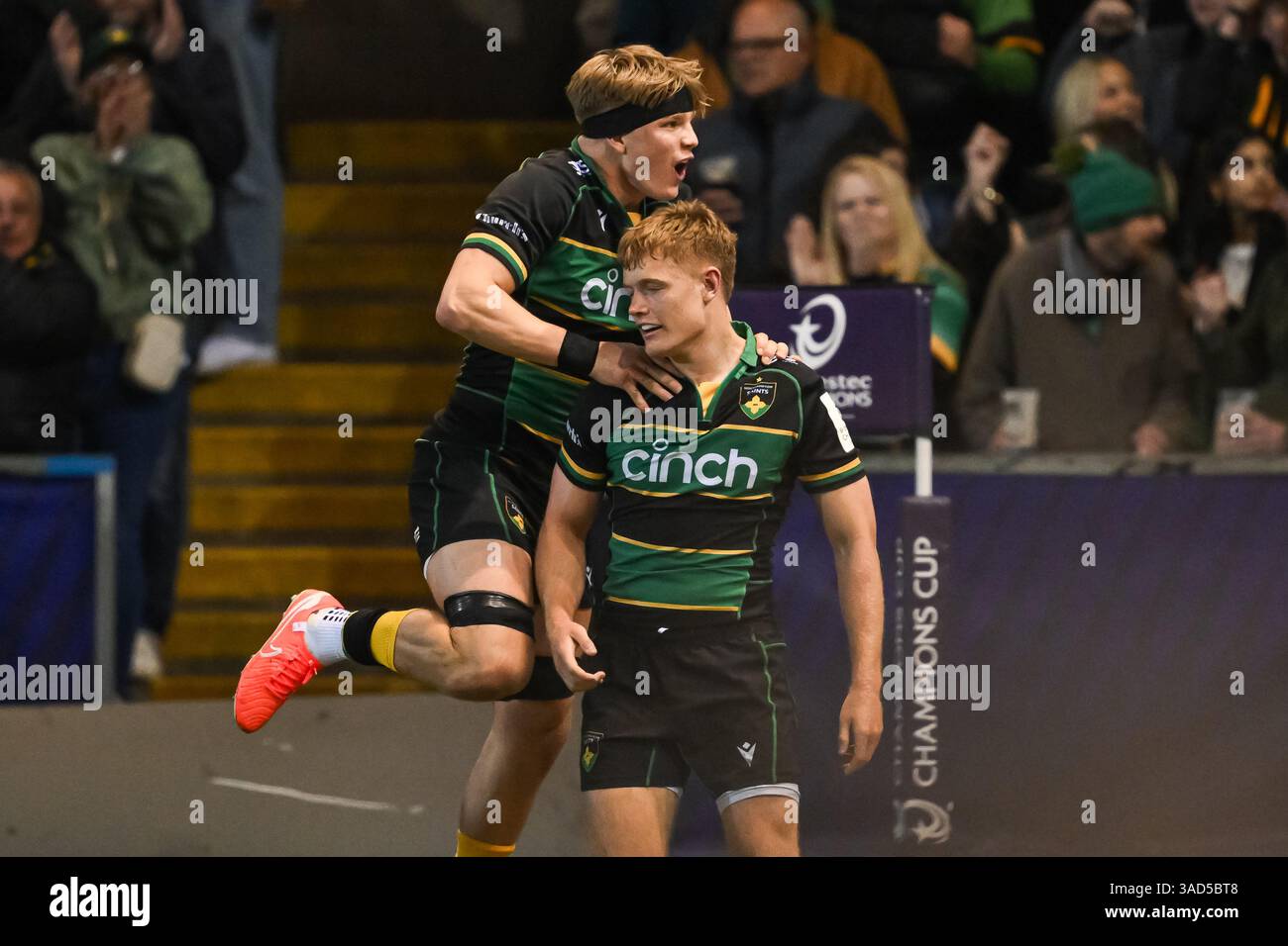 Northampton, England, 4th April 2025. Fin Smith of Northampton Saints ...