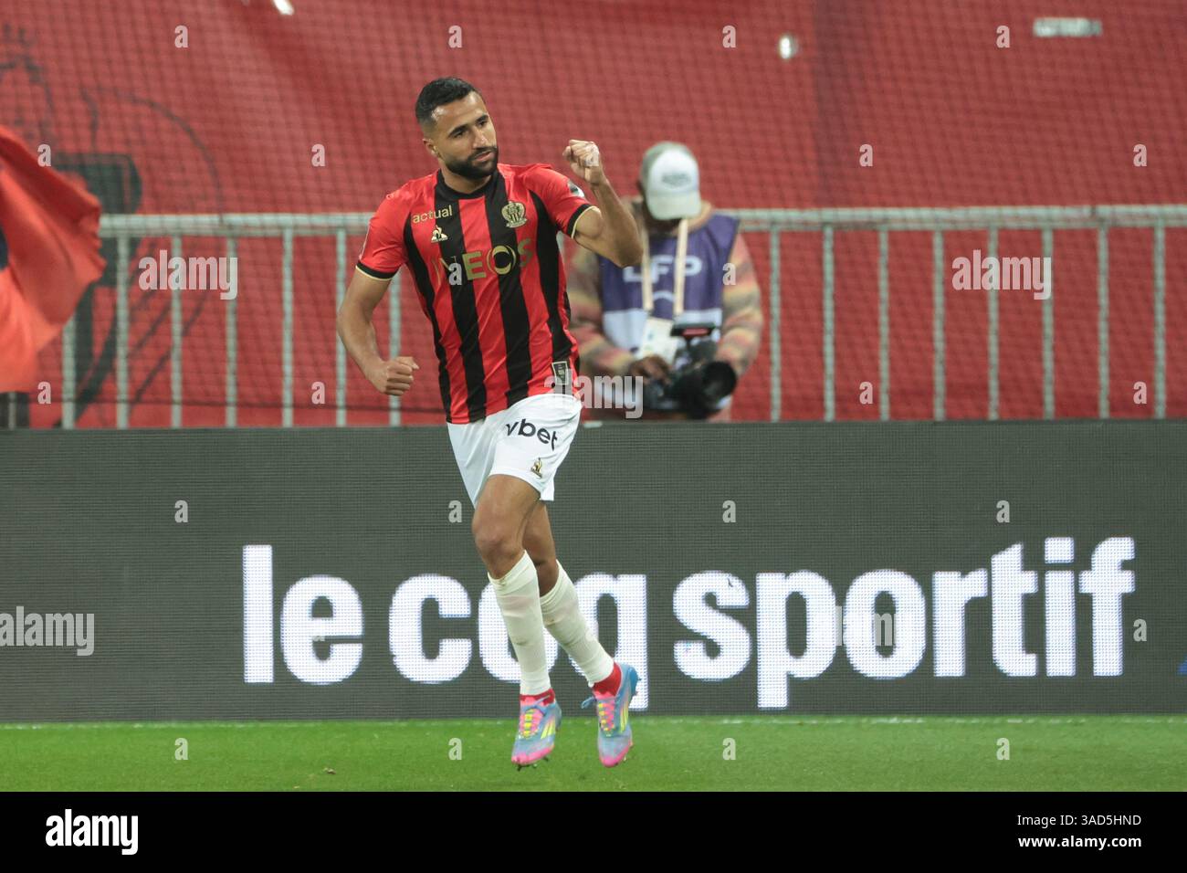 Ali Abdi of Nice celebrates his goal during the French championship ...