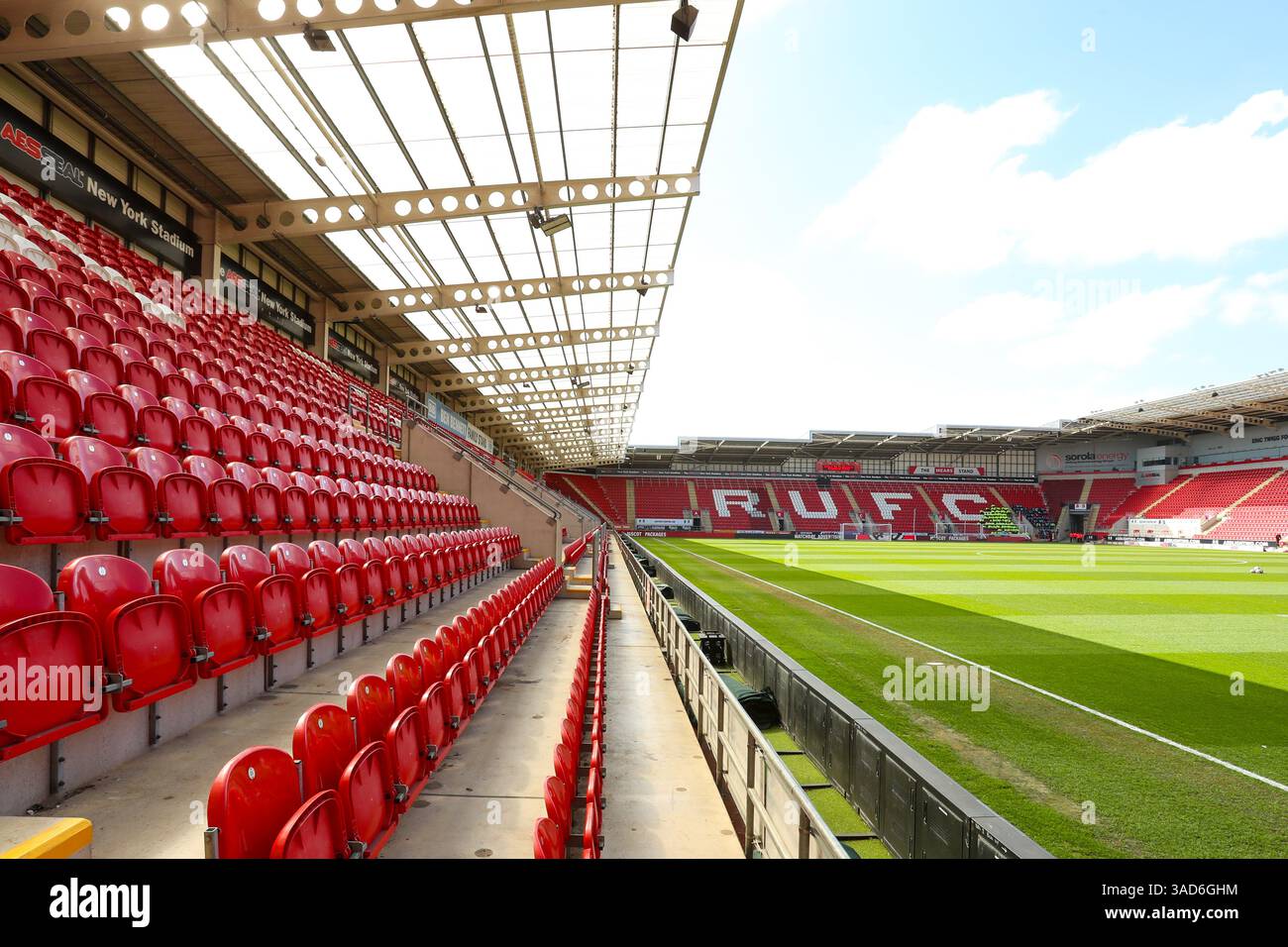 AESSEAL New York Stadium, Rotherham, England - 5th April 2025 A general ...