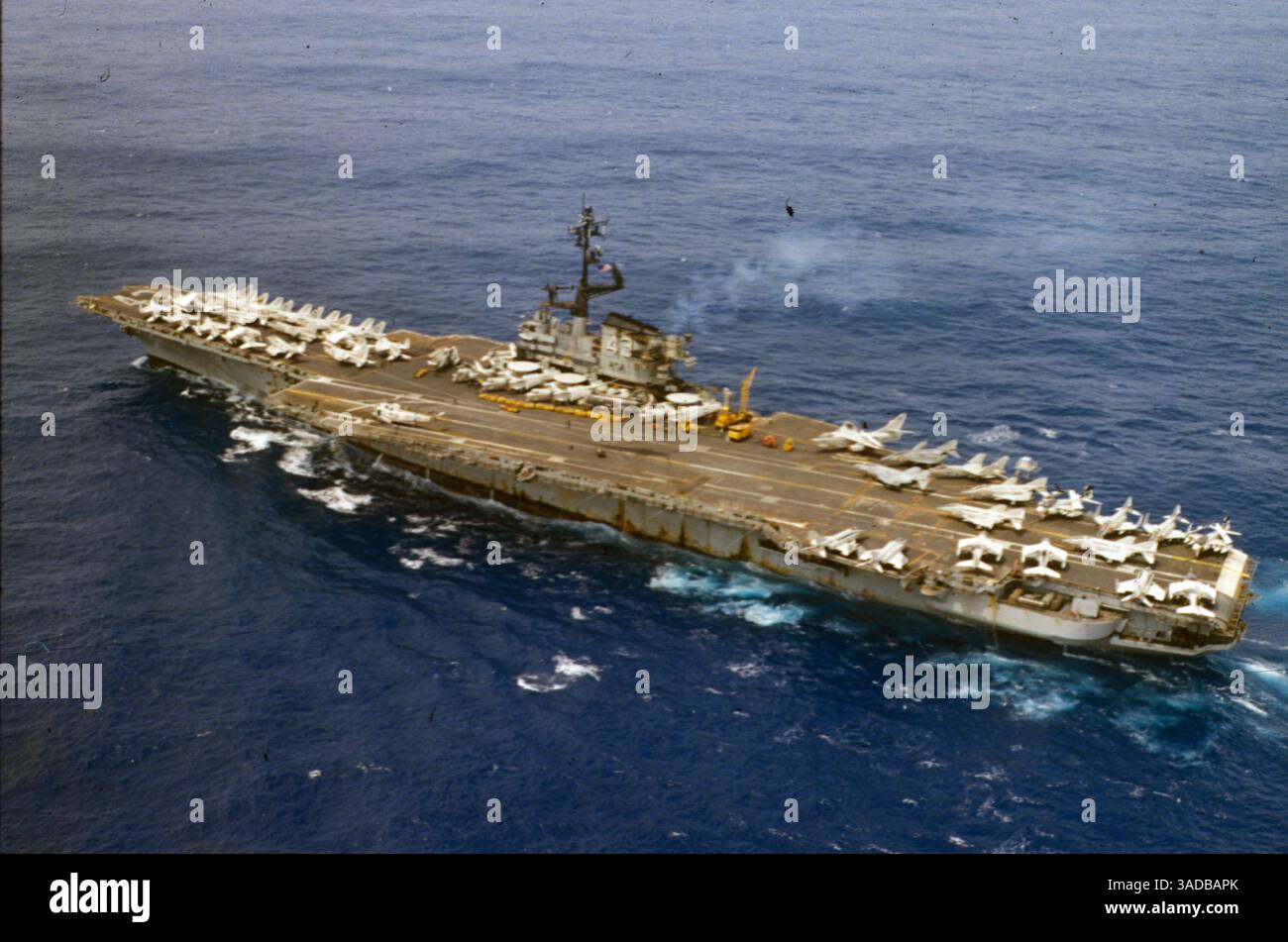 Uss coral sea cv 43 hi-res stock photography and images - Alamy