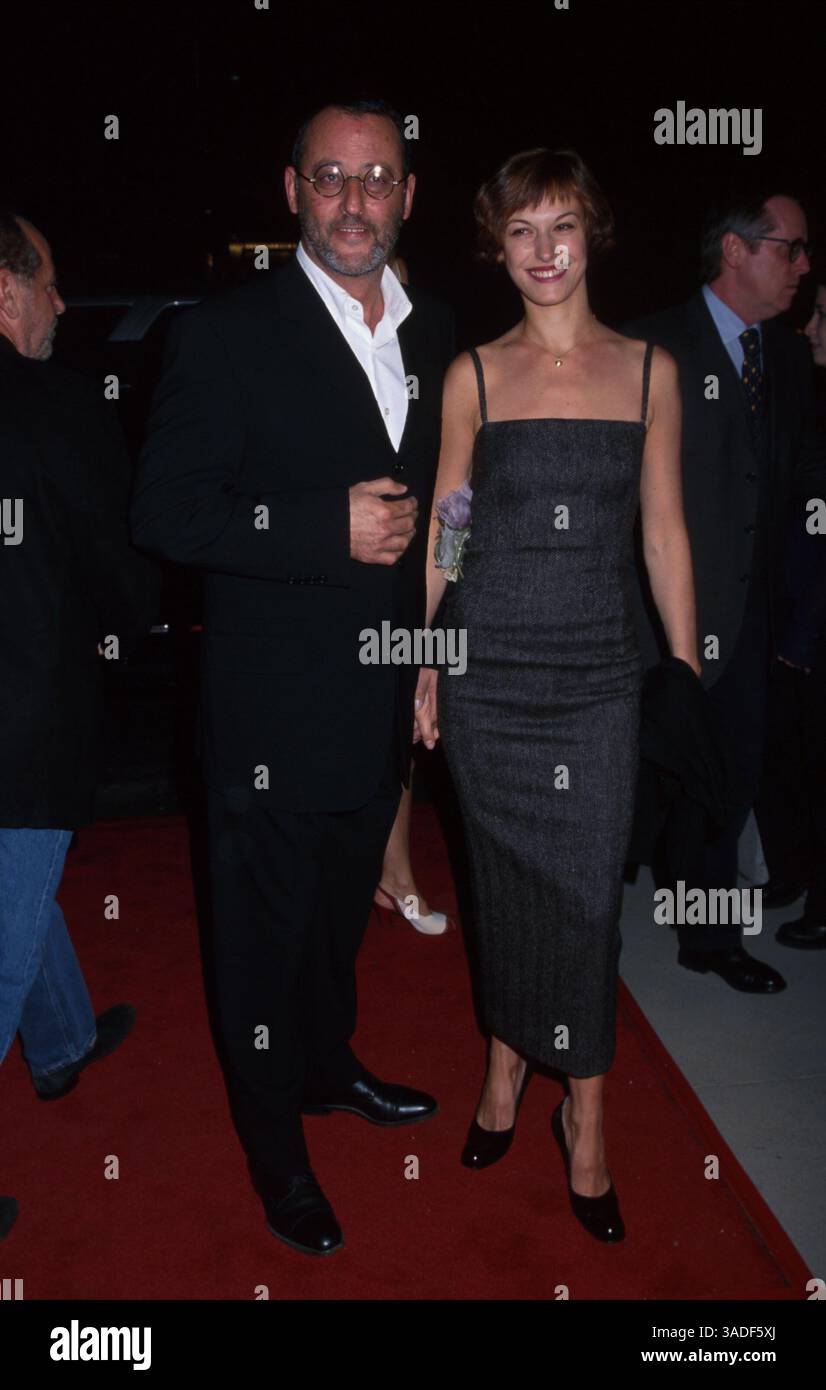 Jean reno ronin hi-res stock photography and images - Alamy