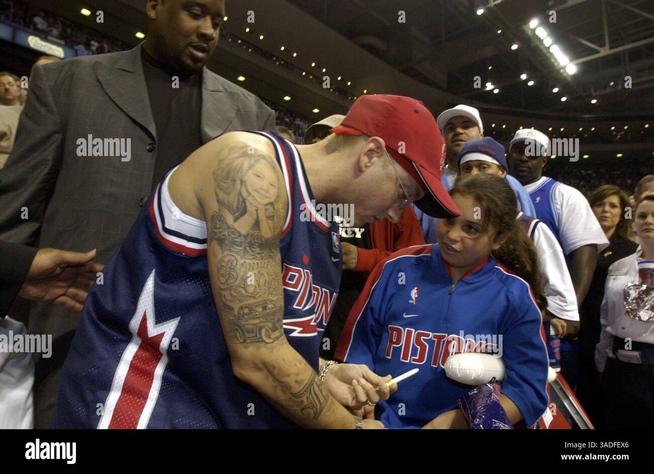 Lots of Vintage and Painted goodness at my new favorite shop |, image size:1300x942