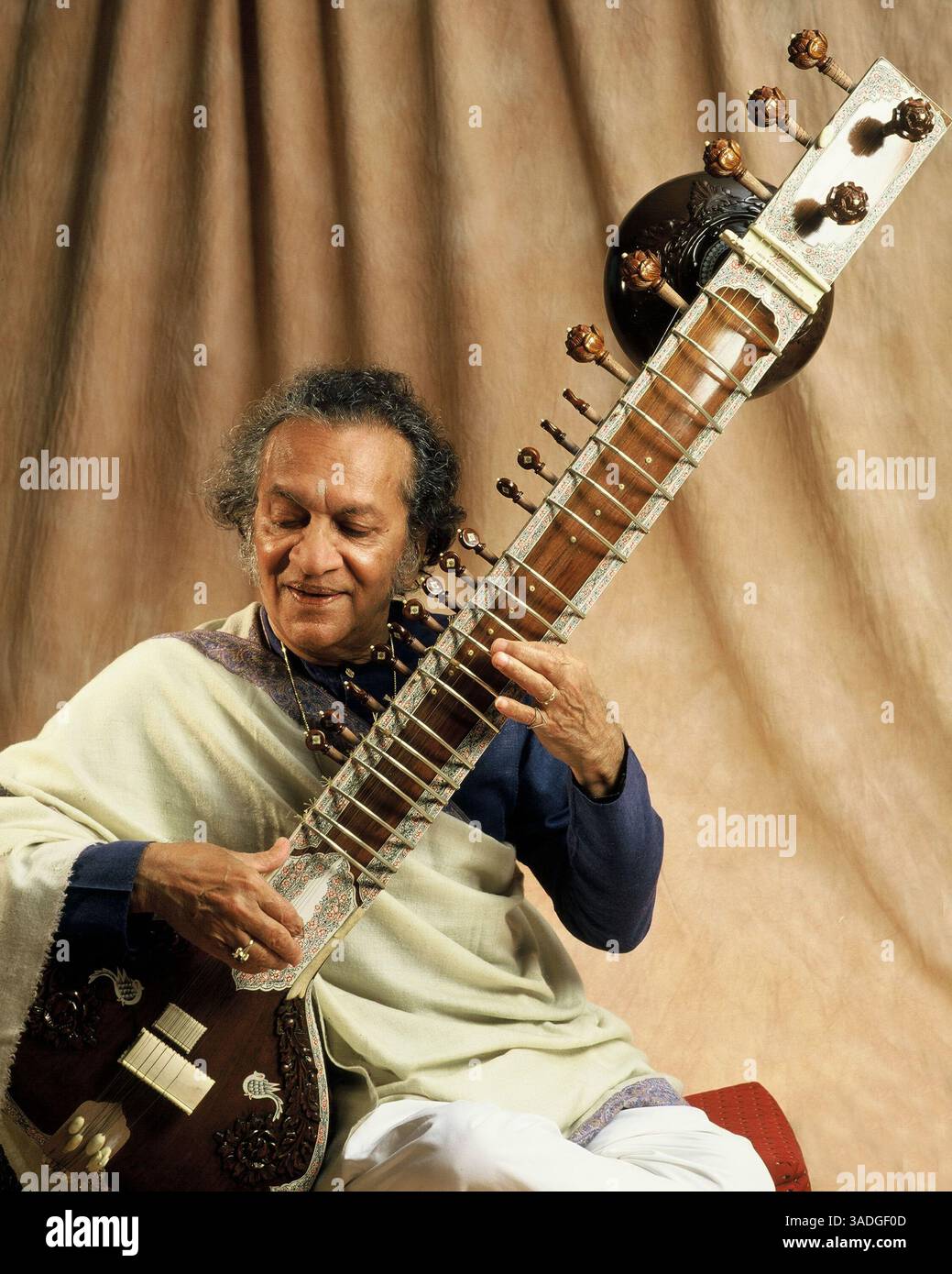 Ravi shankar with george harrison hi-res stock photography and