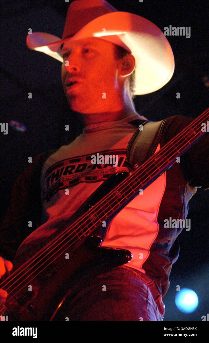Nickelback 2002 hi-res stock photography and images - Alamy