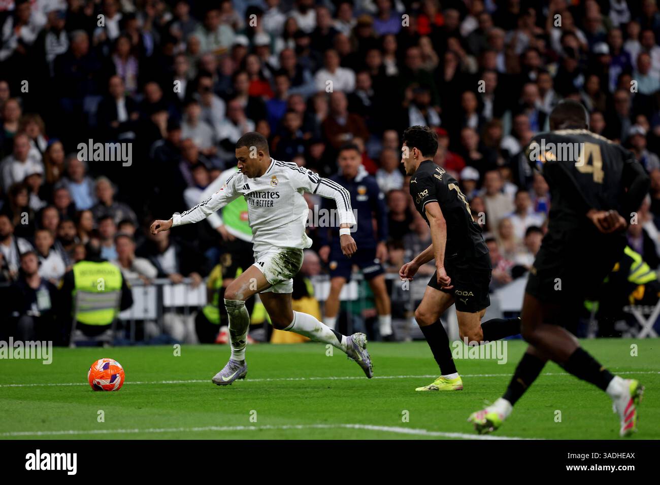 madrid-spain-april-5-2025-real-madrid-player-kylian-mbapp-real