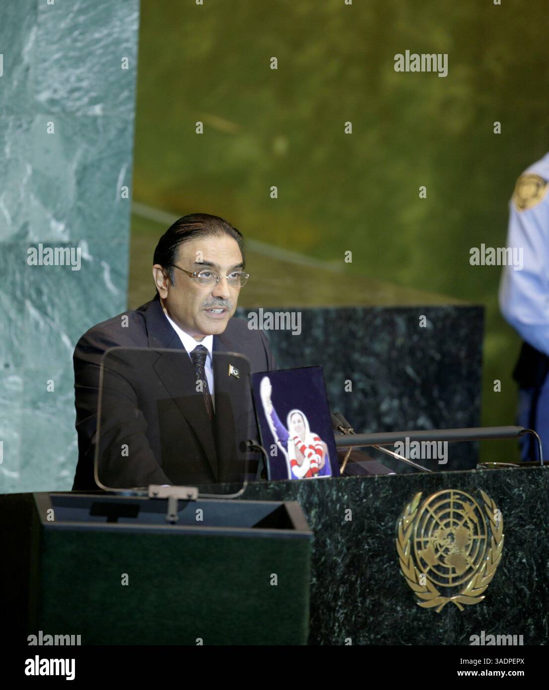 Asif Rd Pakistani president asif zardari hi-res stock photography and images ...