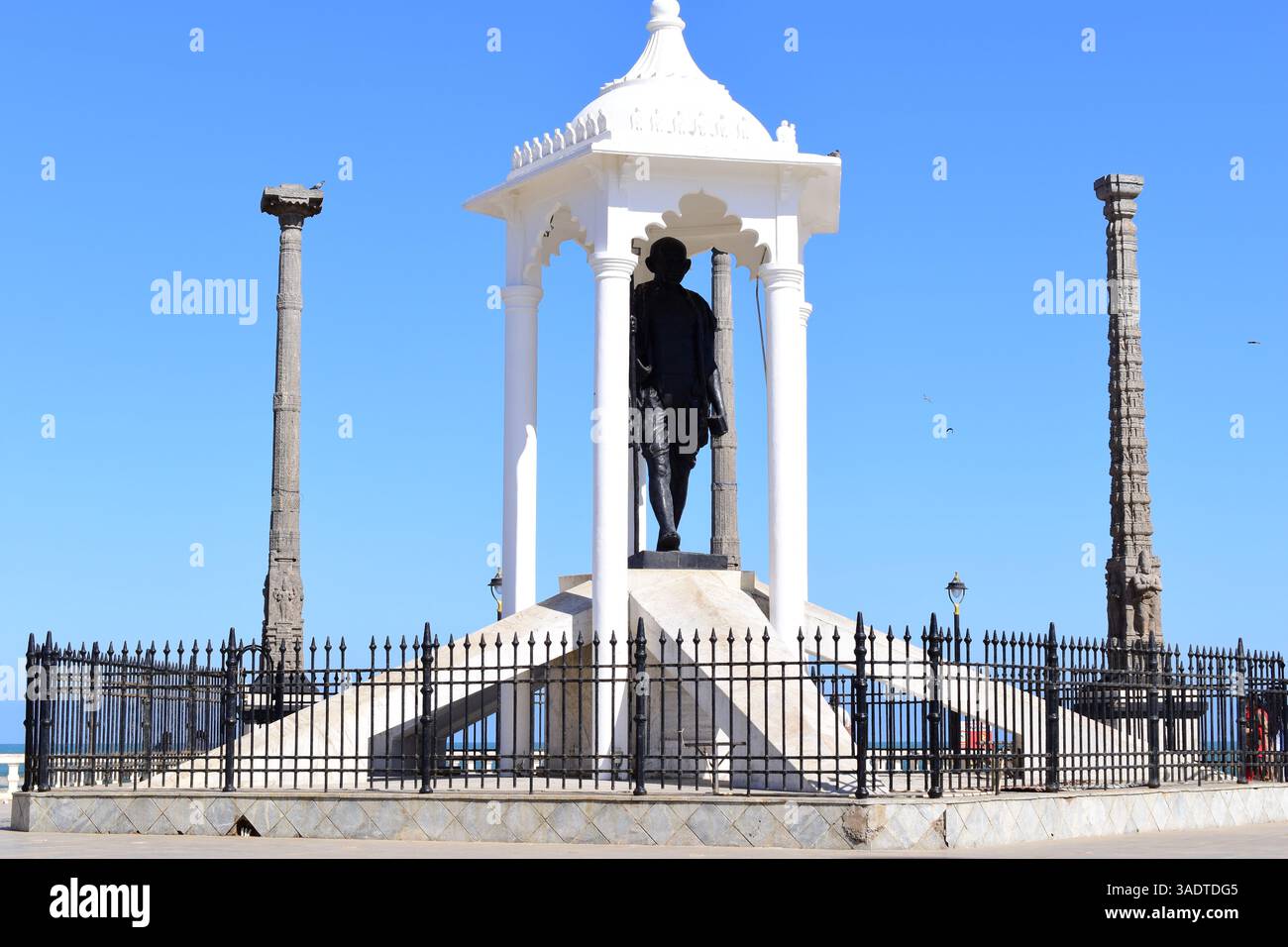 A four meter bronze statue of Mahatma Gandhi in Pondicherry, Tamil Nadu, India. Stock Photo