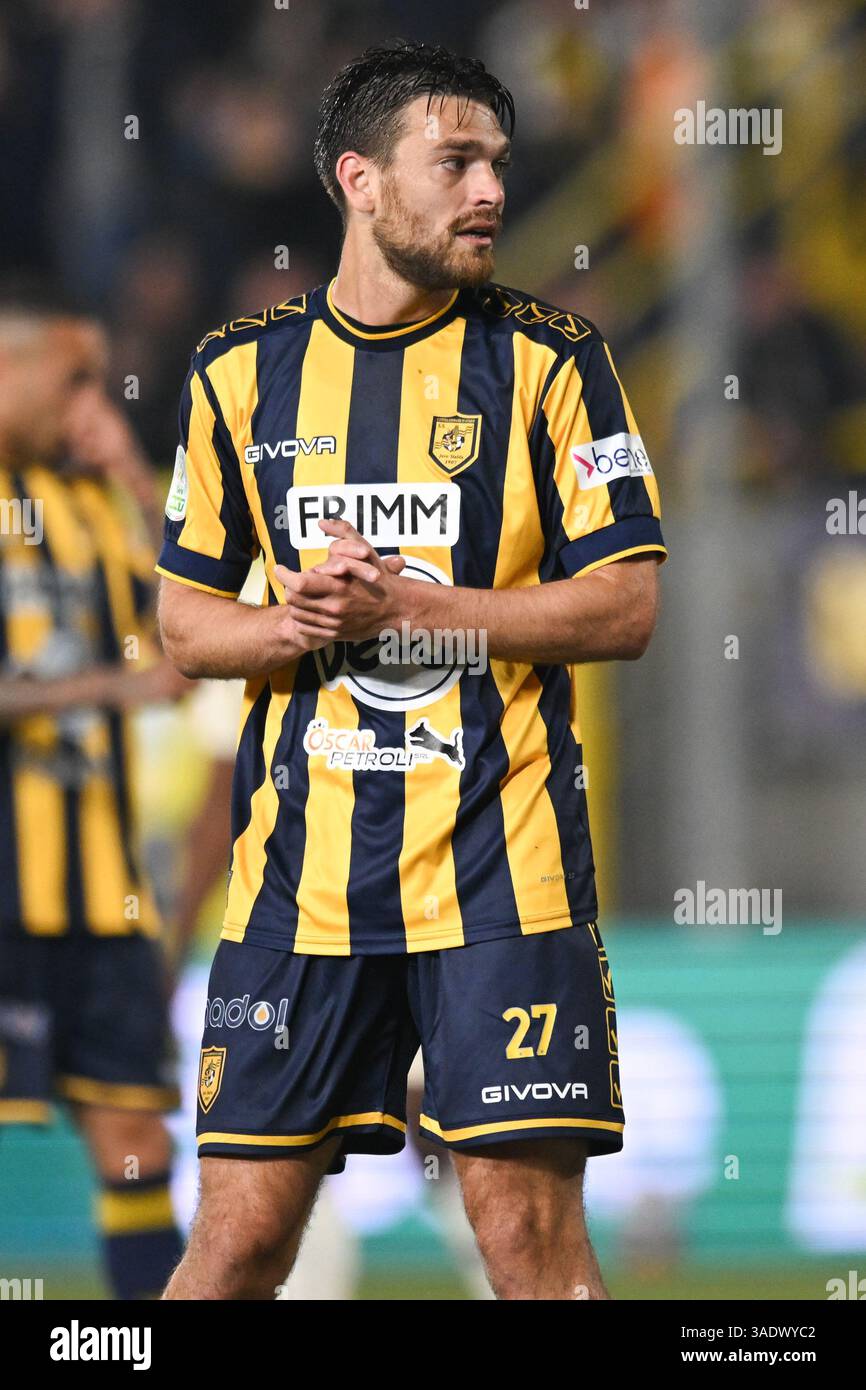 Castellamare di Stabia, Italy. 05th Apr, 2025. Leonardo Candellone of SS Juve Stabia looks on during the Serie B match between SS Juve Stabia and US Salernitana at Stadio Romeo Menti, Castellammare di Stabia, Italy on April 5, 2025. Credit: Nicola Ianuale/Alamy Live News Stock Photo