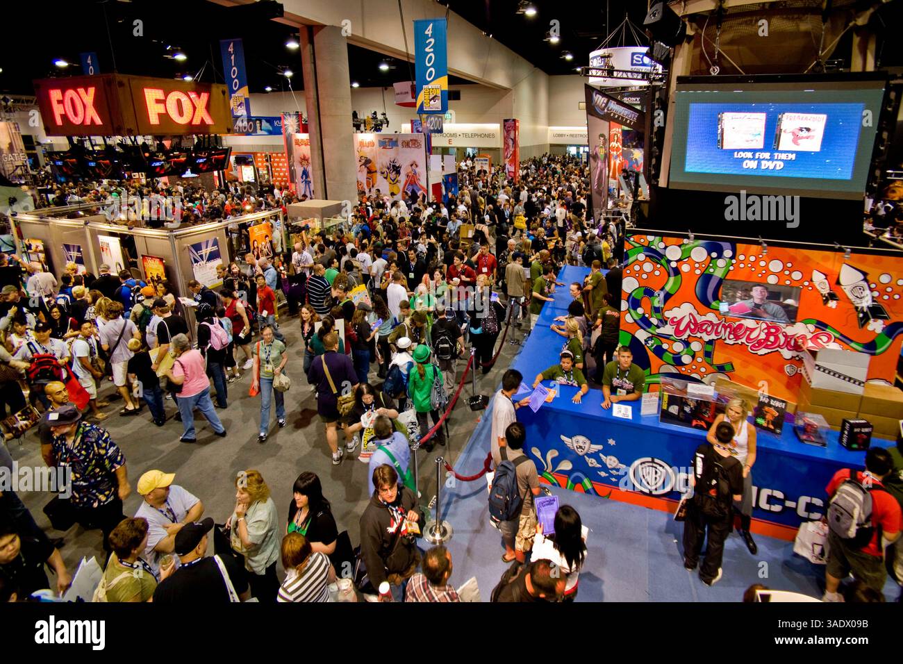 Jul 24, 2008 - San Diego, California, USA - Part of the 120,000 comic ...