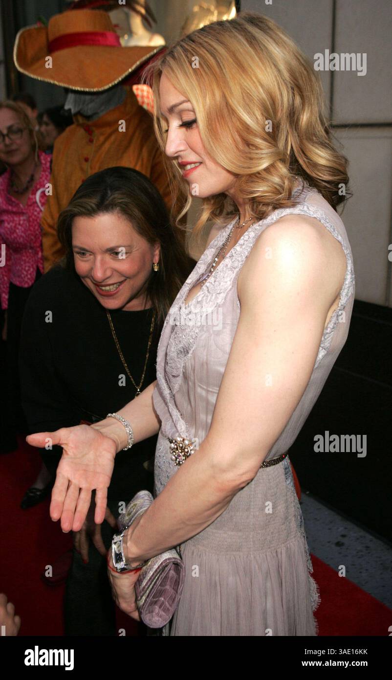 Liz Rosenberg Madonna and liz rosenberg hi-res stock photography and images - Alamy