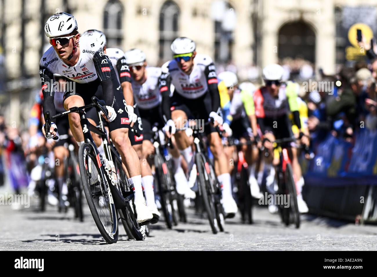 Présentation de l'équipe UAE Team Emirates - XRG 2025 - Velo 101