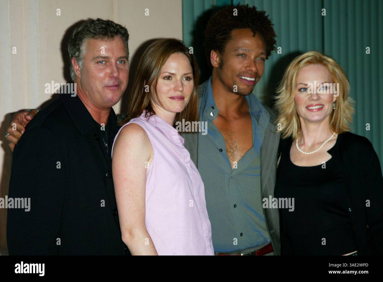Jorja fox and marg helgenberger hi-res stock photography and images - Alamy