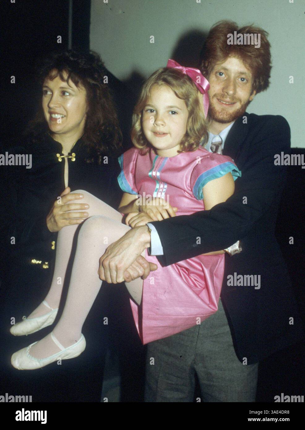 Drew barrymore 1982 hi-res stock photography and images - Alamy, image size:986x1390