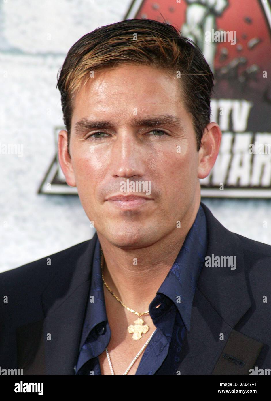 Actor jim caviezel at the mtv movie awards 2004 hi-res stock
