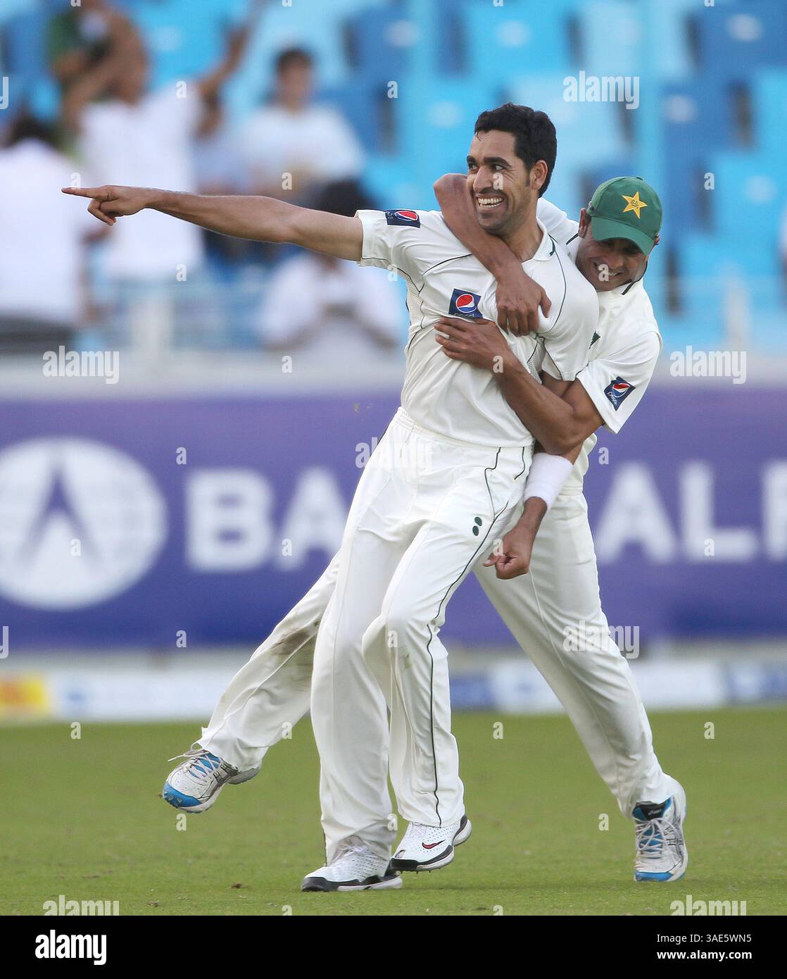 Abdur Rehman Cricket Hi res Stock Photography And Images Alamy abdur-rehman-cricket-hi-res-stock-photography-and-images-alamy