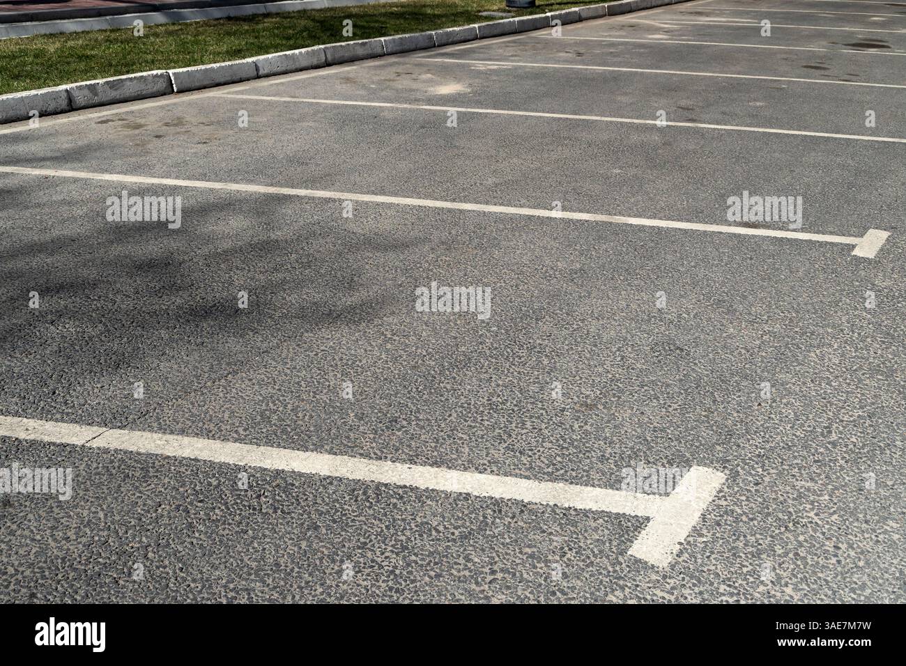 Road markings parking spaces hi-res stock photography and
