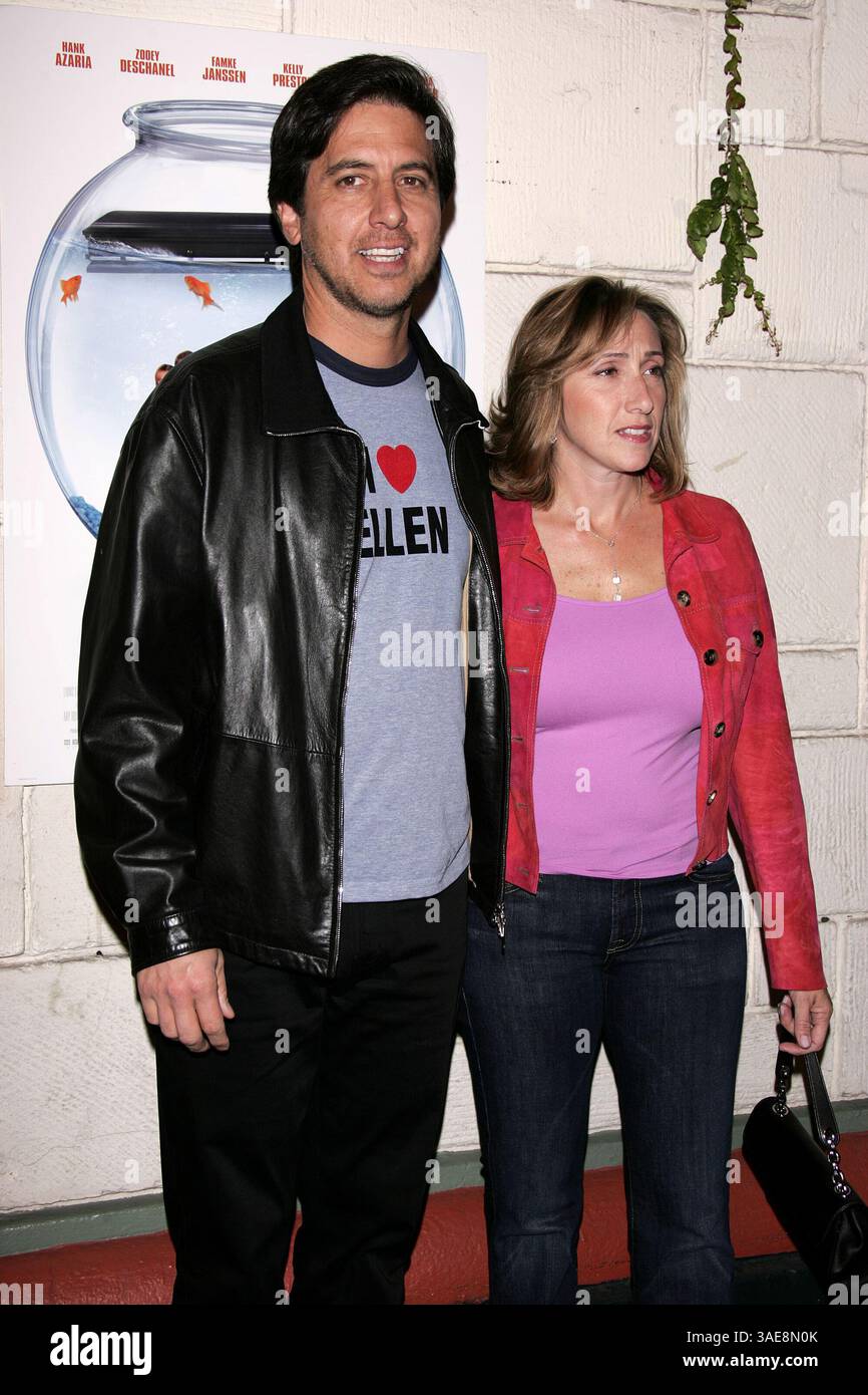 Anna romano and ray romano hi-res stock photography and images - Alamy