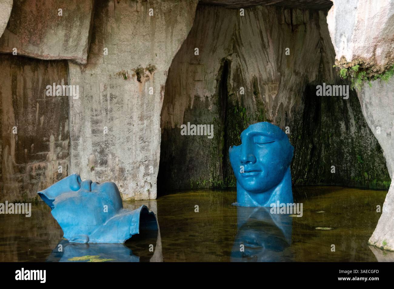 Esculturas de bronce escultura hi-res stock photography and images - Alamy