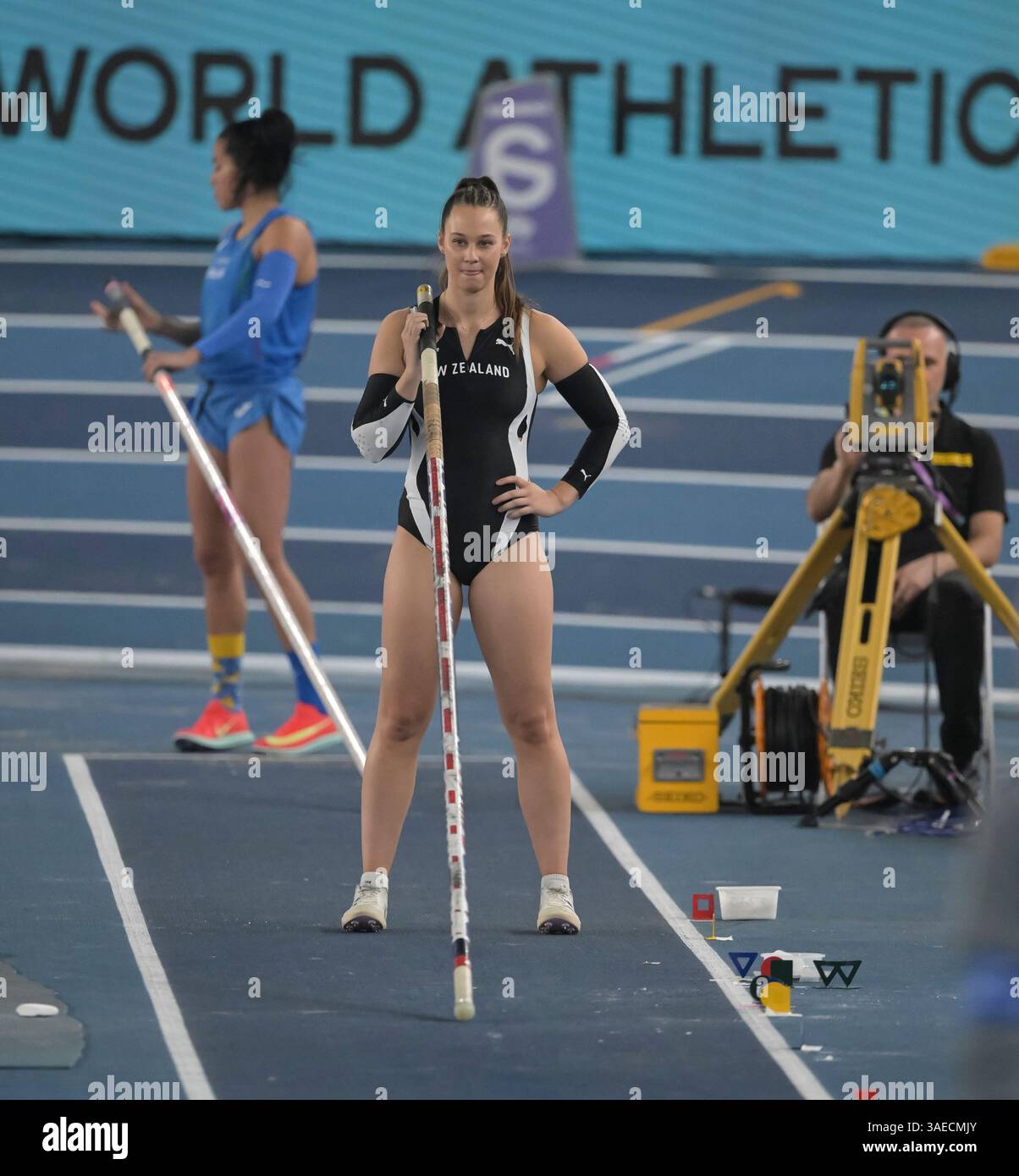 olivia-mctaggart-of-new-zealand-competing-in-the-pole-vault-at-the