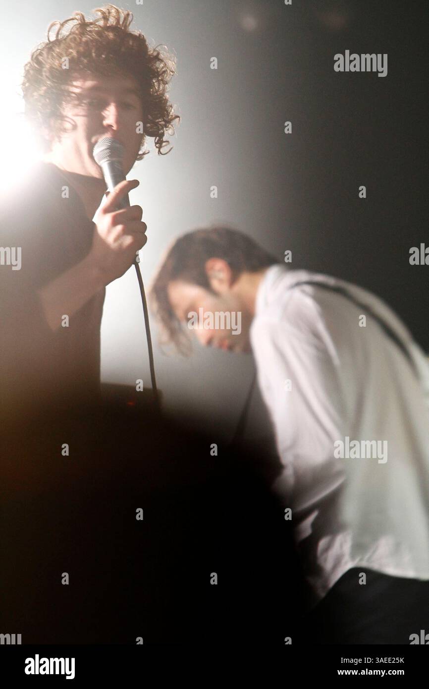 Max Rafferty Wikipedia Singer The kooks max hi-res stock photography and images - Alamy