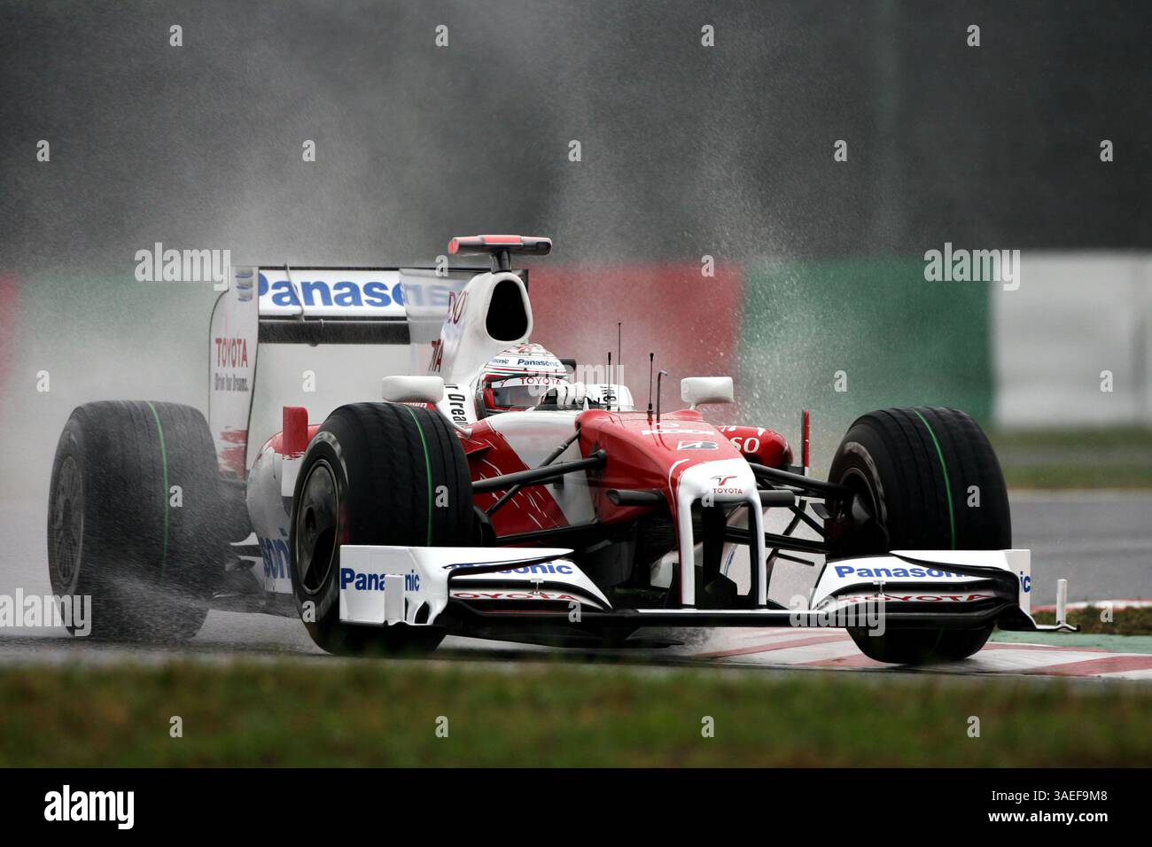 【特注】TOYOTA TF109 J.Trulli jarno-trulli-toyota-tf109-race