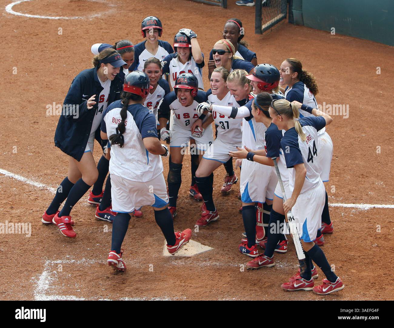 Softball player Crystl Bustos poses for a portrait during the USOC Media  Summit in Chicago, Monday, April 14, 2008. (AP Photo/Charles Rex Arbogast  Stock Photo - Alamy, image size:1300x1080