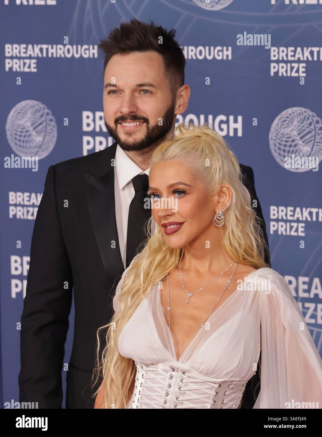 Matthew Rutler Ring Santa Monica, USA. 06th Apr, 2025. Matthew Rutler, Christina Aguilera ...