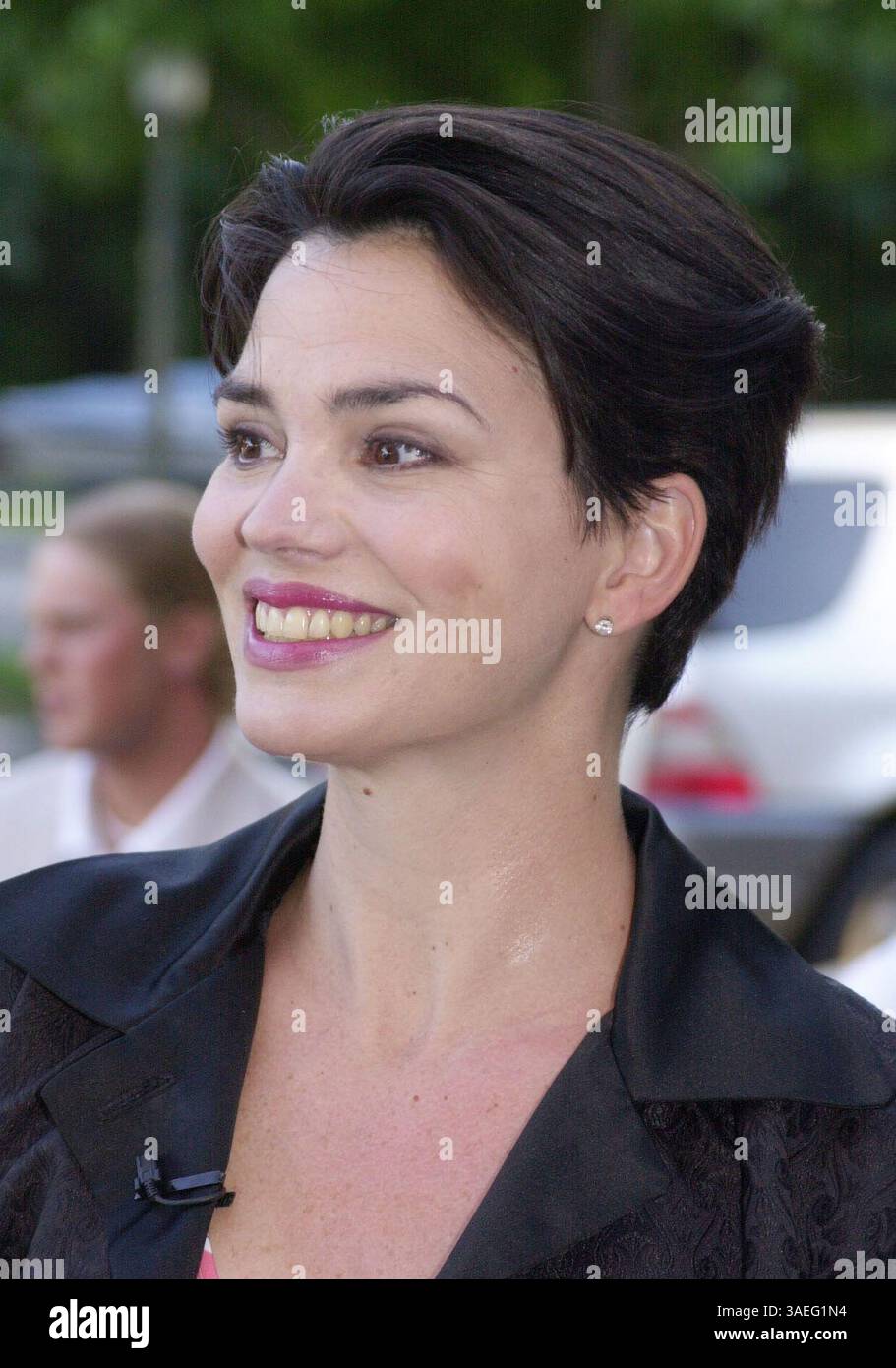 Karen duffy hi-res stock photography and images - Alamy, image size:911x1390