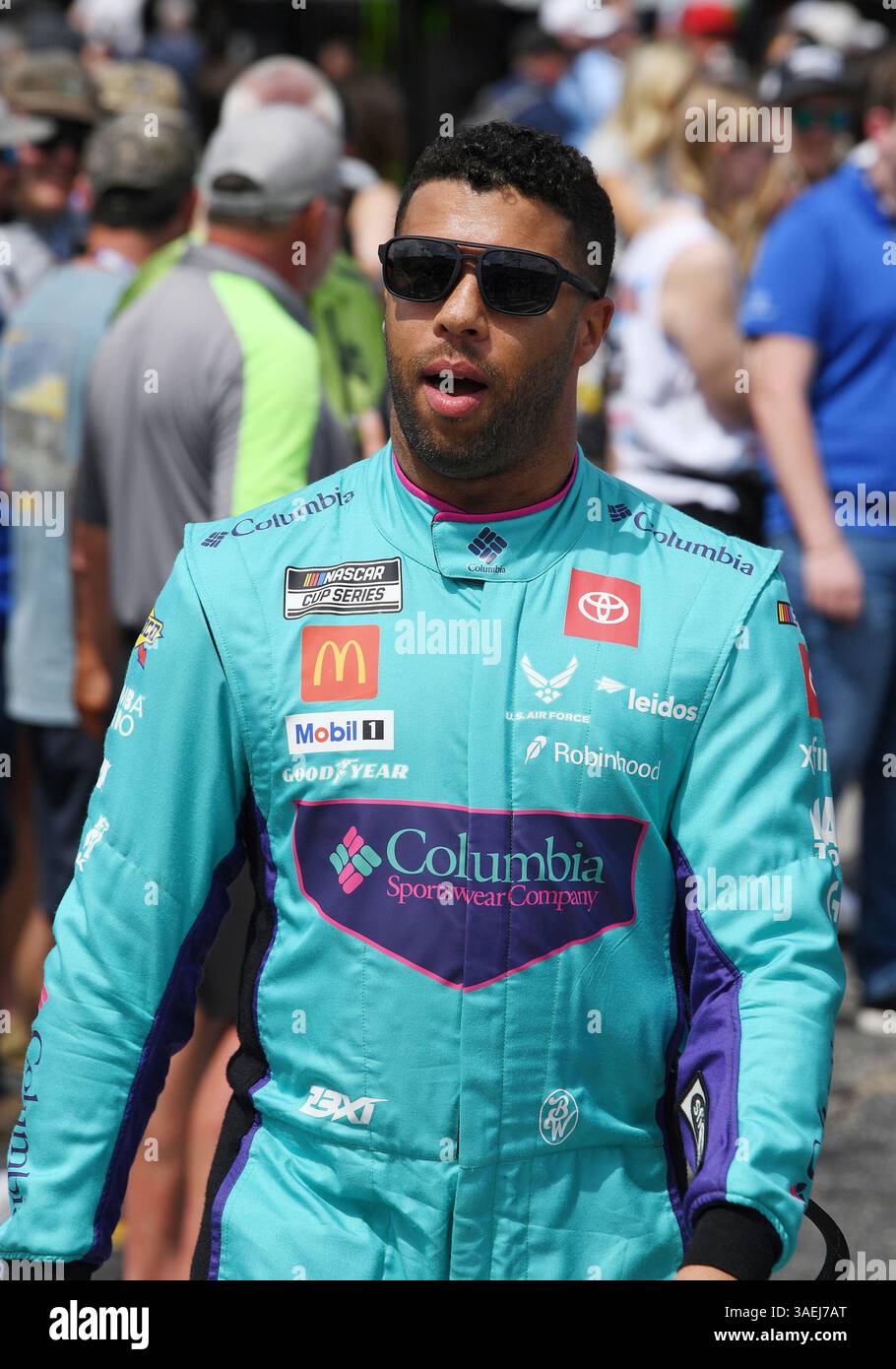 DARLINGTON, SC APRIL 06 Bubba Wallace (23 23XI Racing Columbia