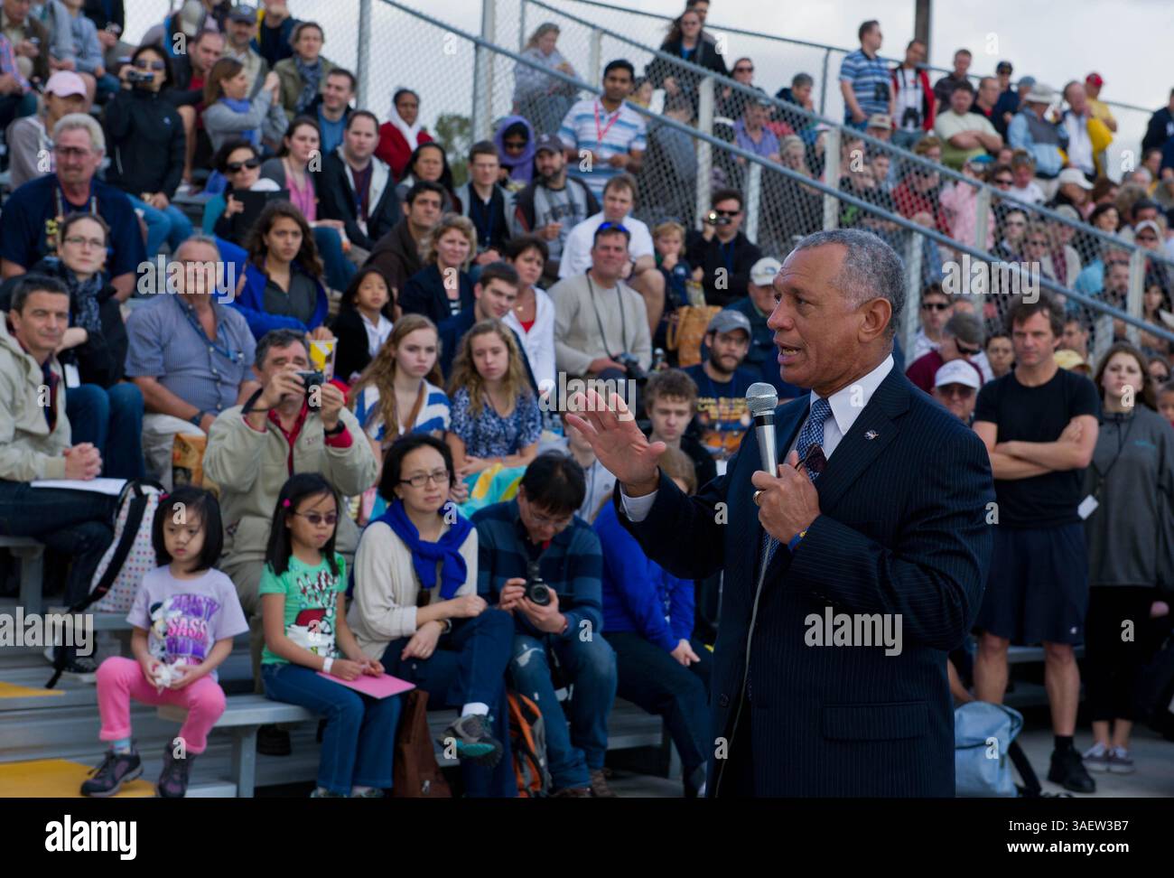 Bolden sky hi-res stock photography and images - Alamy