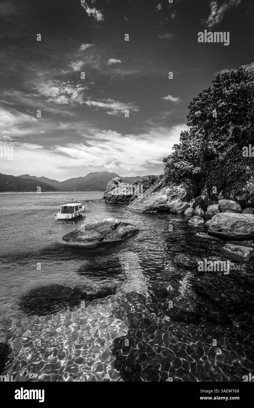 Brazil coastline boat Black and White Stock Photos & Images - Alamy