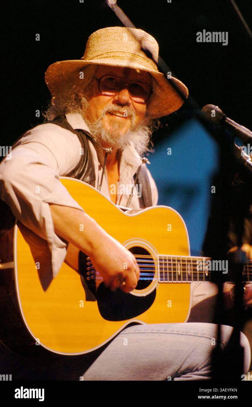 Jun 15, 2005; New York, NY, USA; Musician ARLO GUTHRIE performs his seminal album 'Alice's Restaurant' from start to finish in celebration of its 40th anniversary release in a concert at Rockefeller Park. Mandatory Credit: Photo by Bryan Smith/ZUMA Press. (©) Copyright 2005 by Bryan Smith Stock Photo
