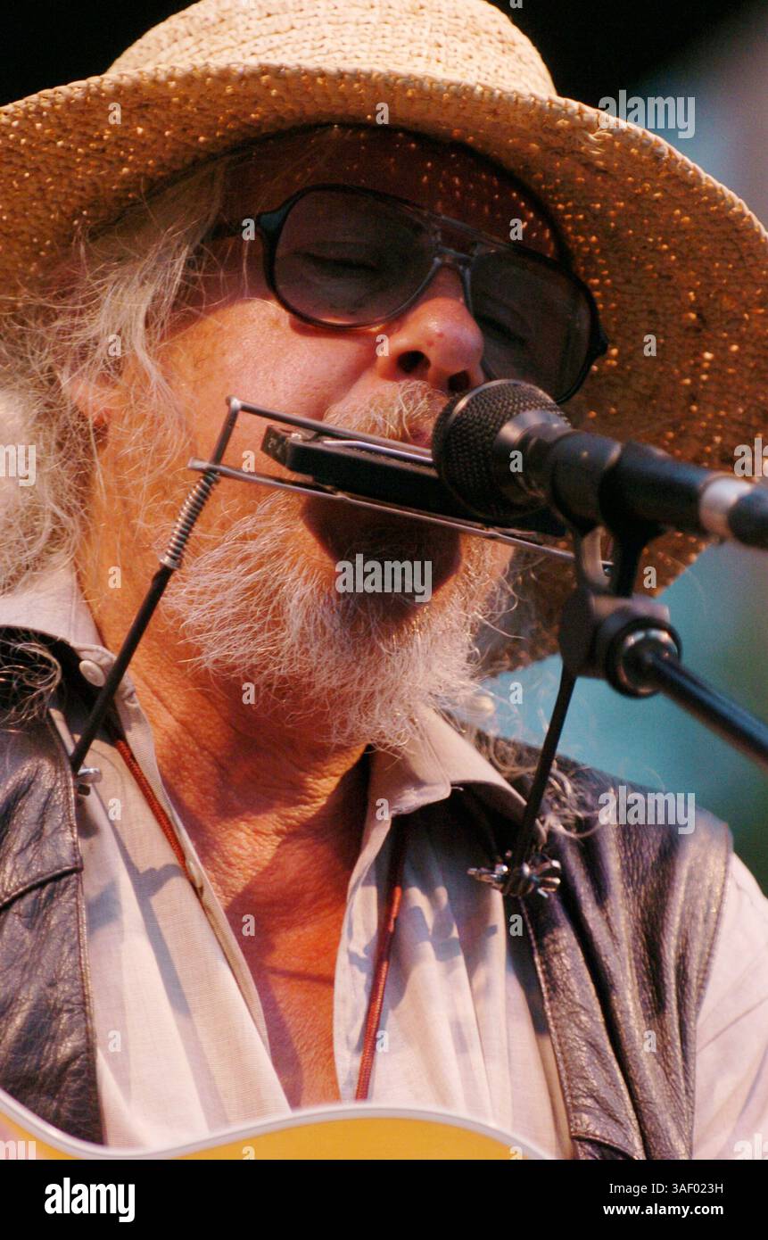 Jun 15, 2005; New York, NY, USA; Musician ARLO GUTHRIE performs his seminal album 'Alice's Restaurant' from start to finish in celebration of its 40th anniversary release in a concert at Rockefeller Park. Mandatory Credit: Photo by Bryan Smith/ZUMA Press. (©) Copyright 2005 by Bryan Smith Stock Photo