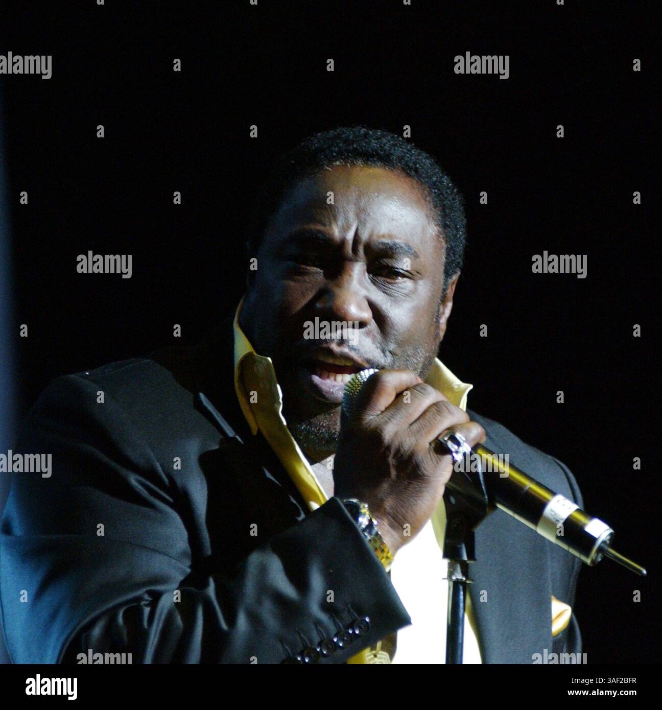 R&b soul hi-res stock photography and images - Alamy